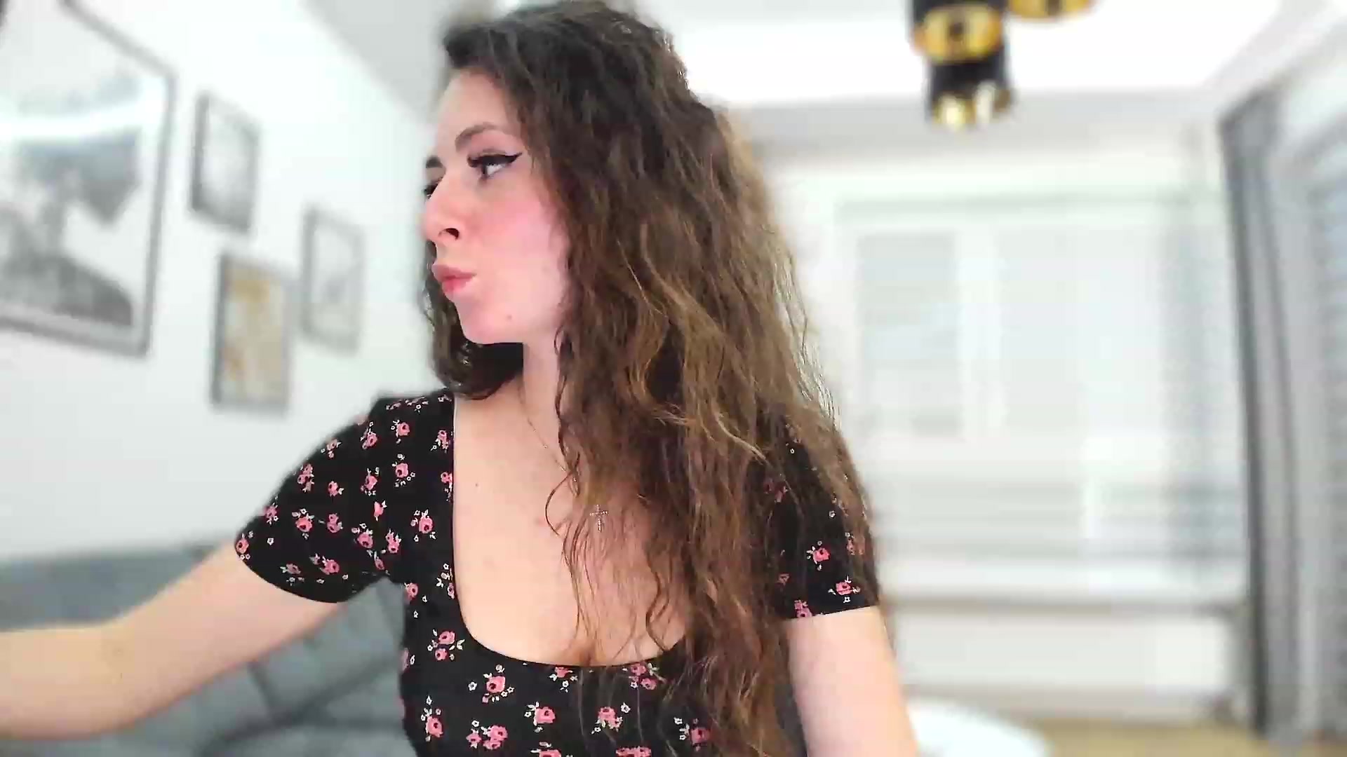 Gallery image thumbnail from Amber_Fry's myfreecams stream on, 04/20/2023, 21:13 image 4 of 20