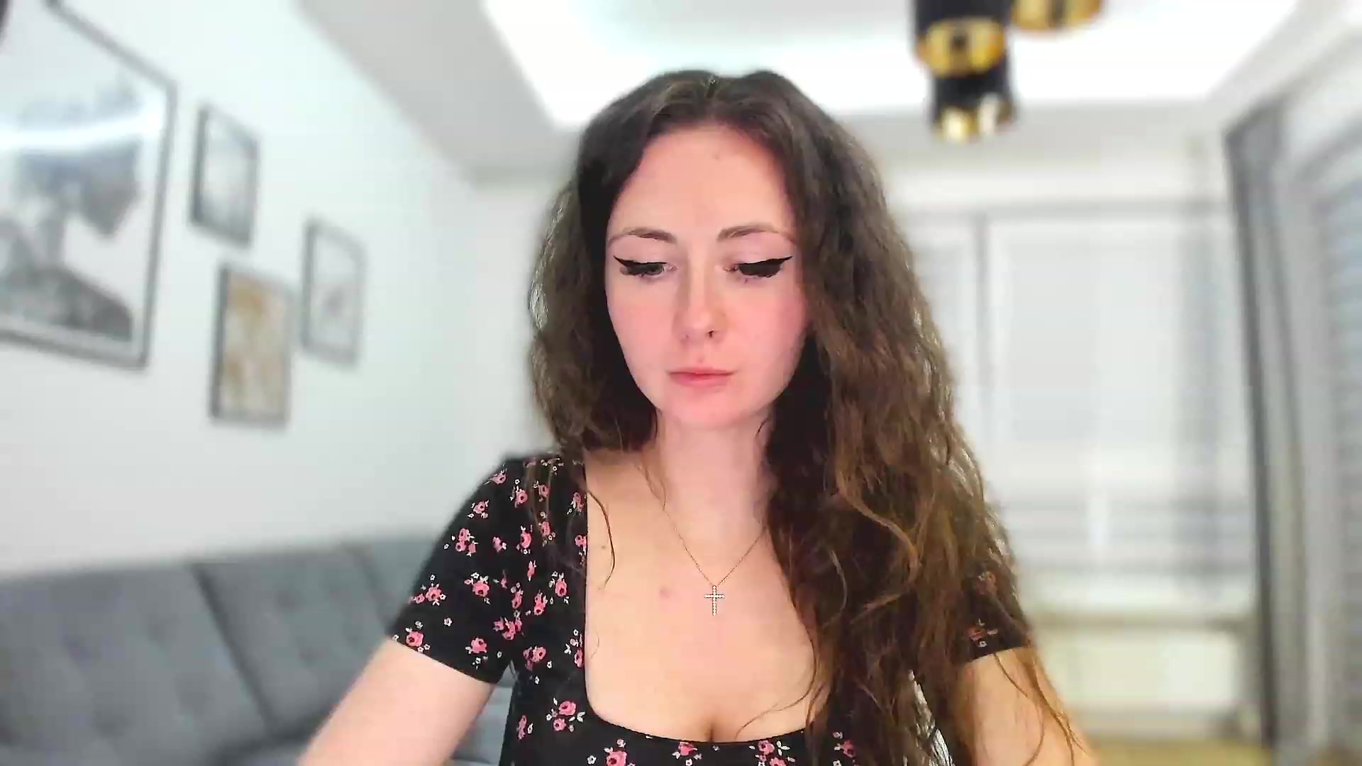 Gallery image thumbnail from Amber_Fry's myfreecams stream on, 04/20/2023, 21:13 image 18 of 20