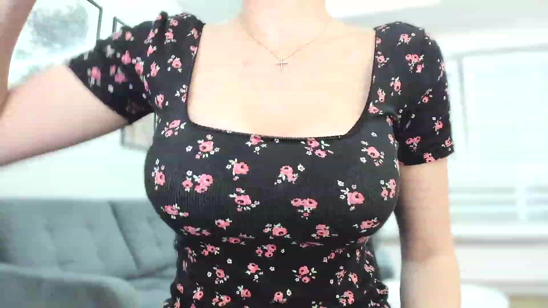 Gallery image thumbnail from Amber_Fry's myfreecams stream on, 04/20/2023, 21:13 image 9 of 20