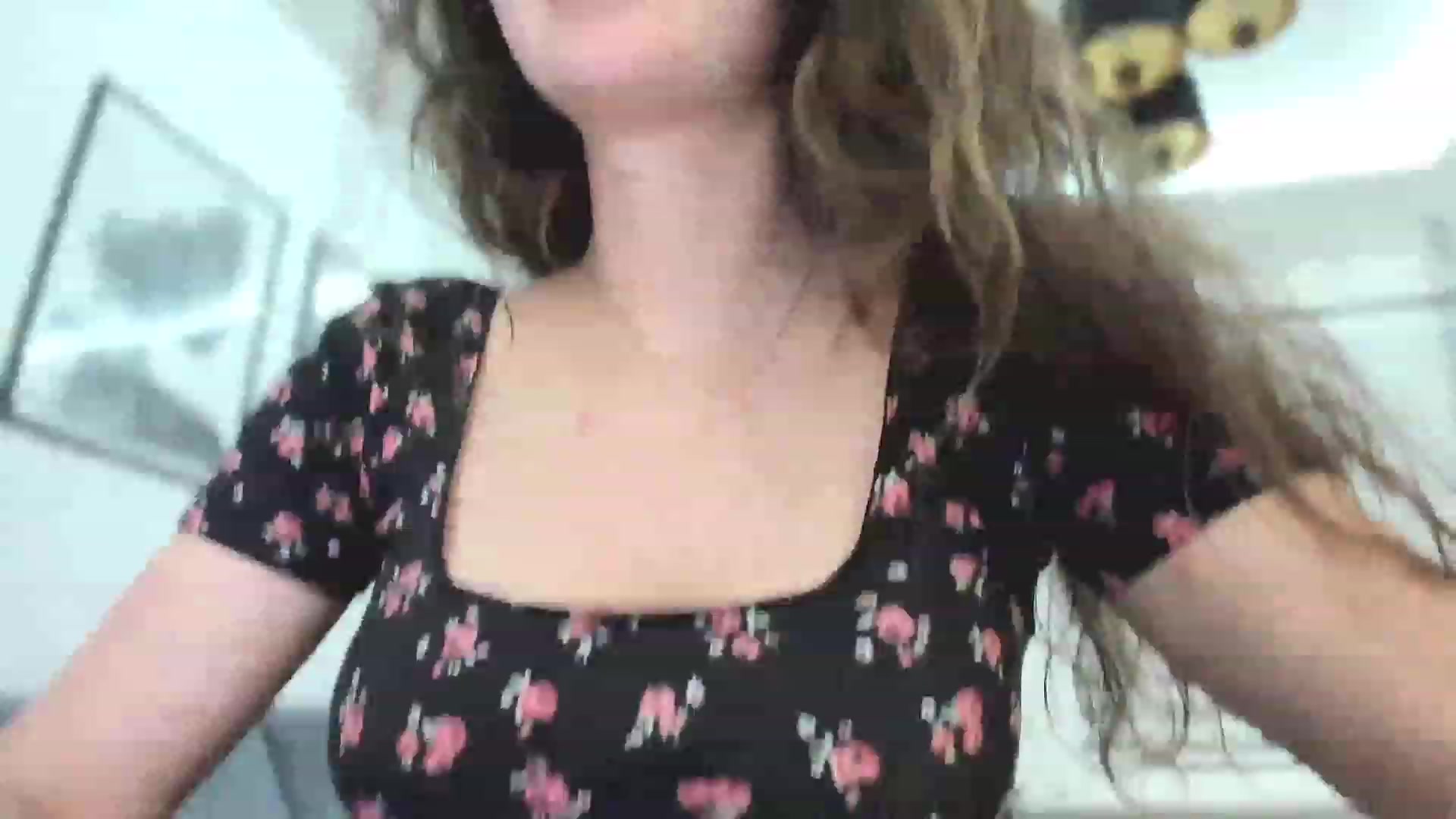 Gallery image thumbnail from Amber_Fry's myfreecams stream on, 04/20/2023, 21:13 image 15 of 20