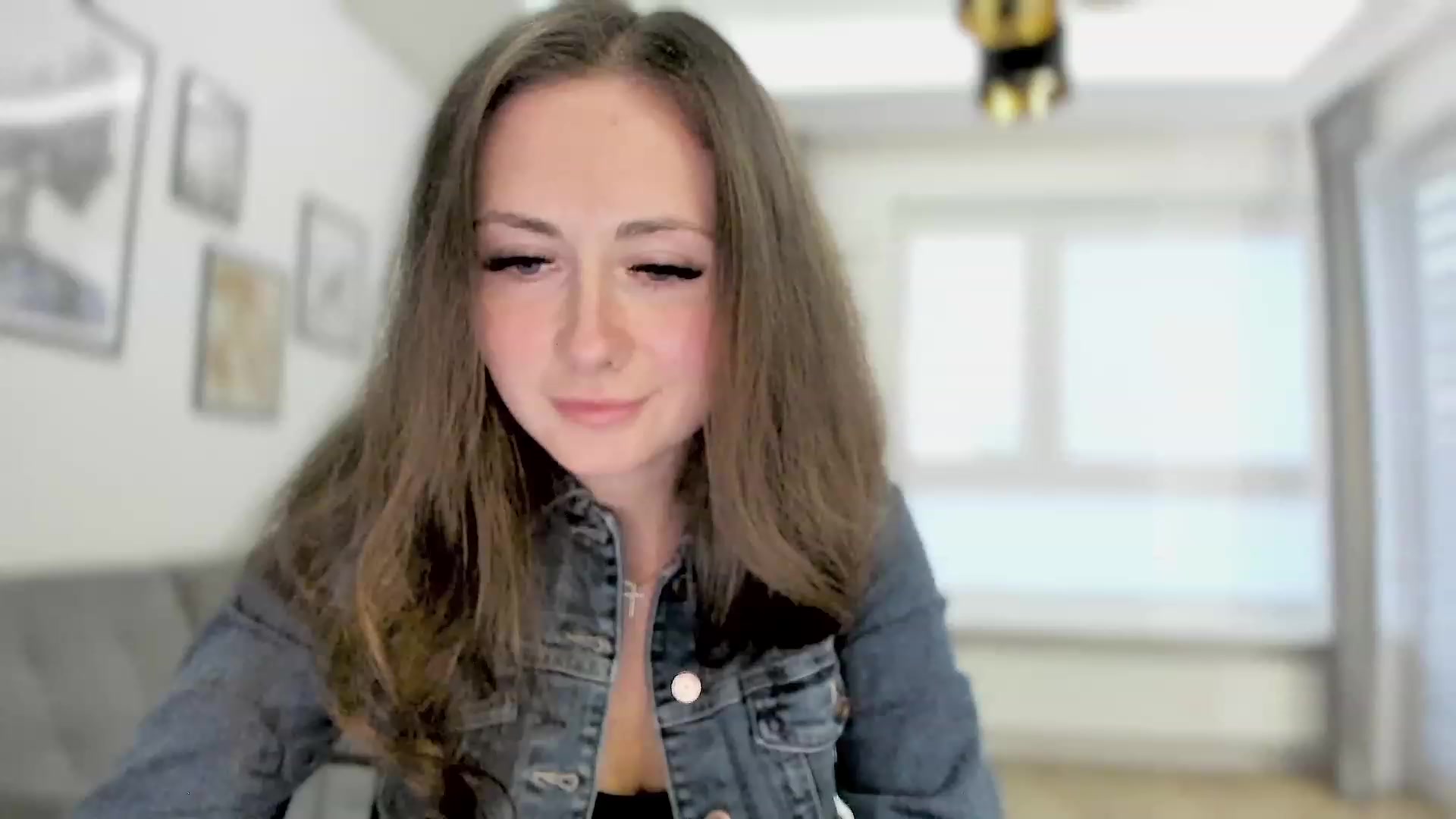 Gallery image thumbnail from Amber_Fry's myfreecams stream on, 04/22/2023, 17:55 image 18 of 20