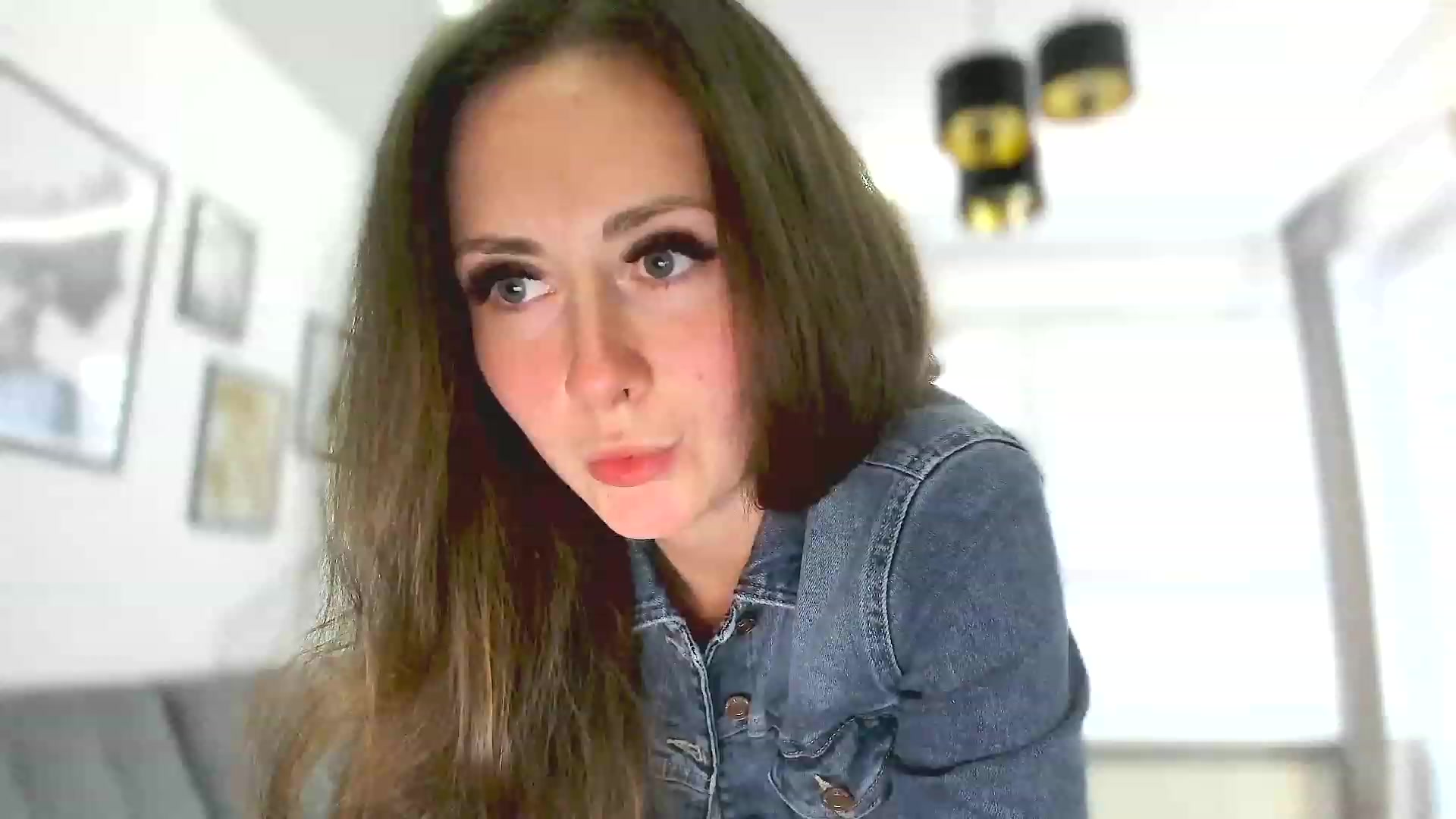 Gallery image thumbnail from Amber_Fry's myfreecams stream on, 04/22/2023, 17:55 image 5 of 20
