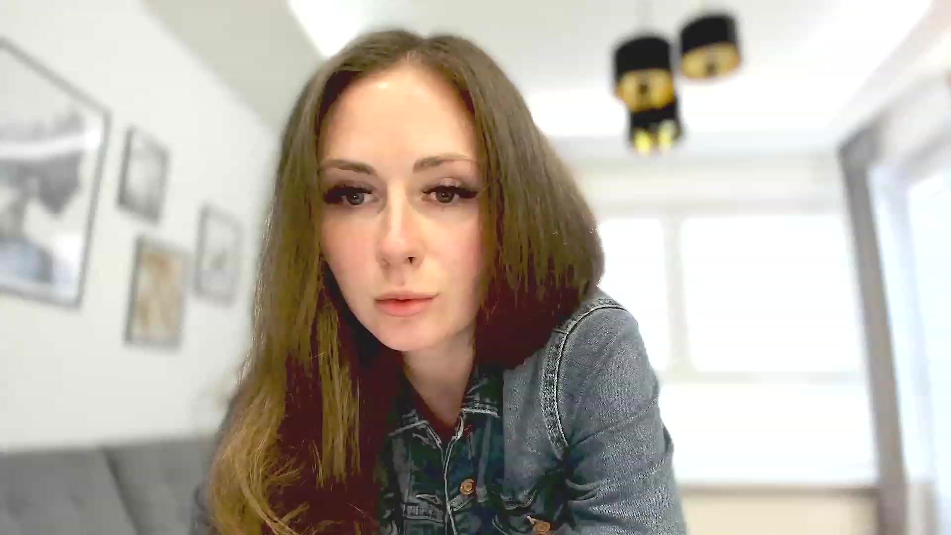 Gallery image thumbnail from Amber_Fry's myfreecams stream on, 04/22/2023, 17:55 image 6 of 20