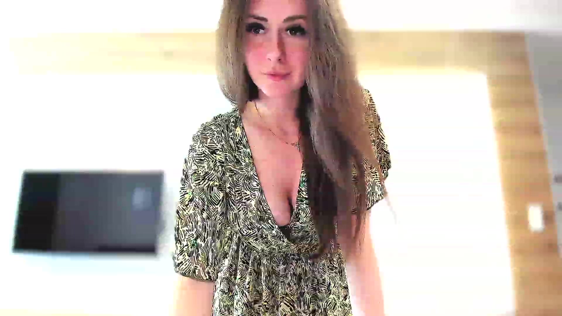 Gallery image thumbnail from Amber_Fry's myfreecams stream on, 04/28/2023, 14:46 image 10 of 20