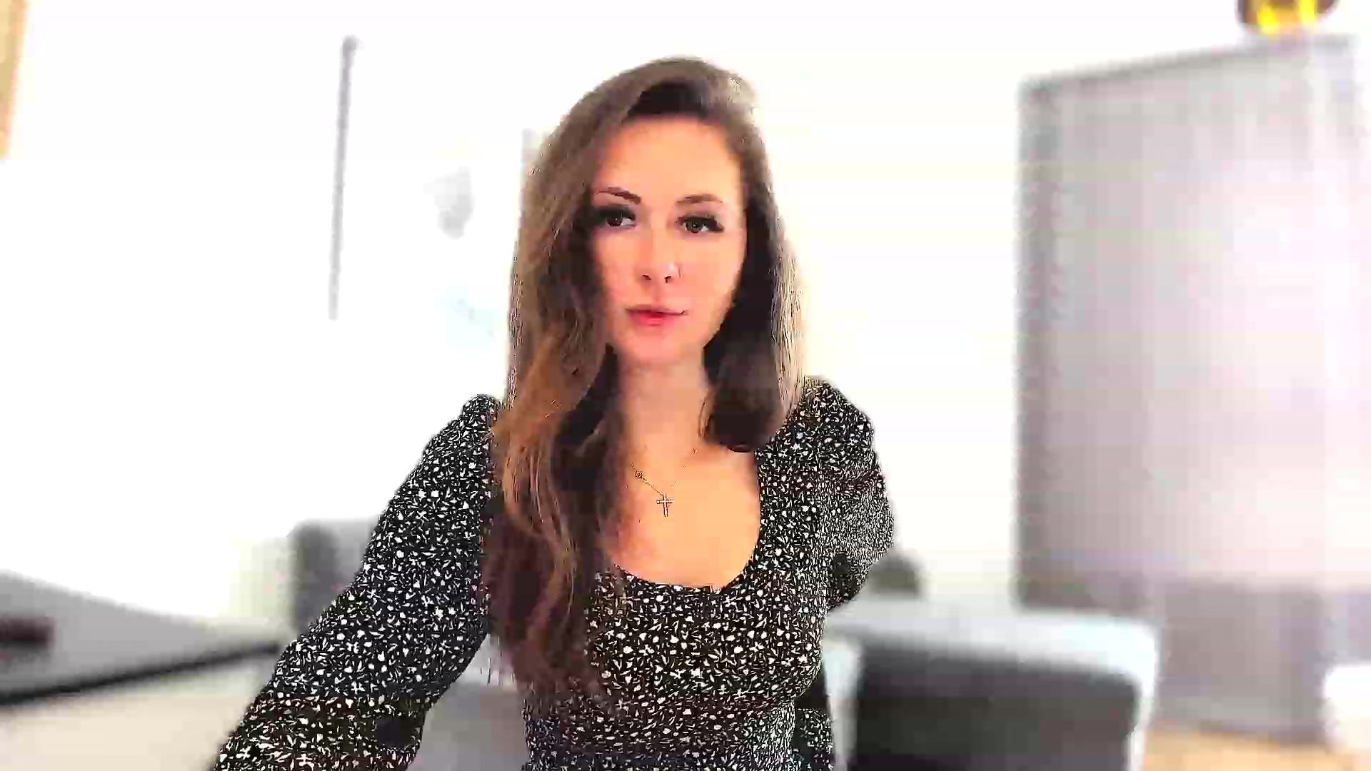 Gallery image thumbnail from Amber_Fry's myfreecams stream on, 04/29/2023, 12:46 image 3 of 20