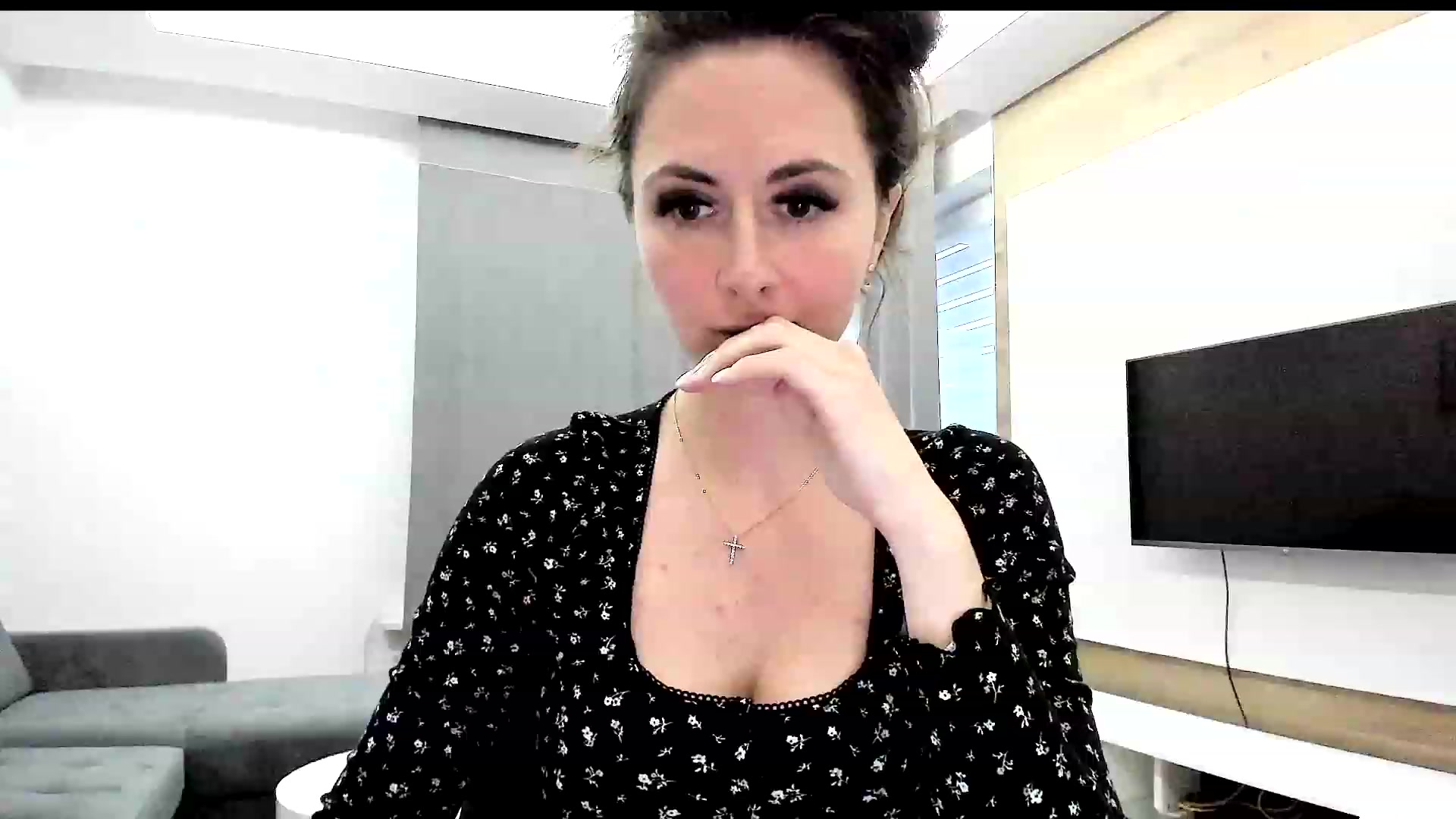 Gallery image thumbnail from Amber_Fry's myfreecams stream on, 05/02/2023, 18:10 image 1 of 20