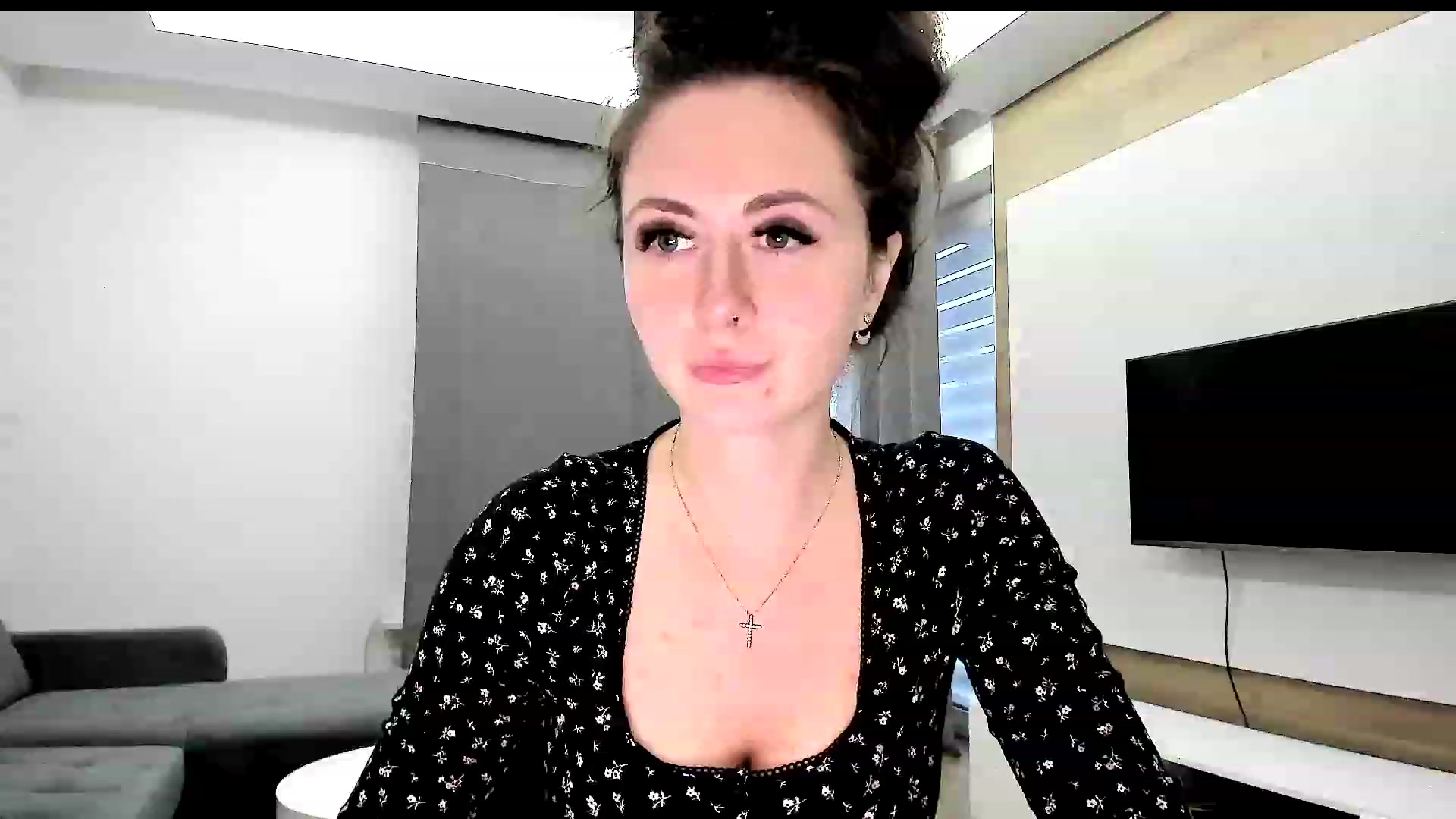 Gallery image thumbnail from Amber_Fry's myfreecams stream on, 05/02/2023, 18:10 image 5 of 20