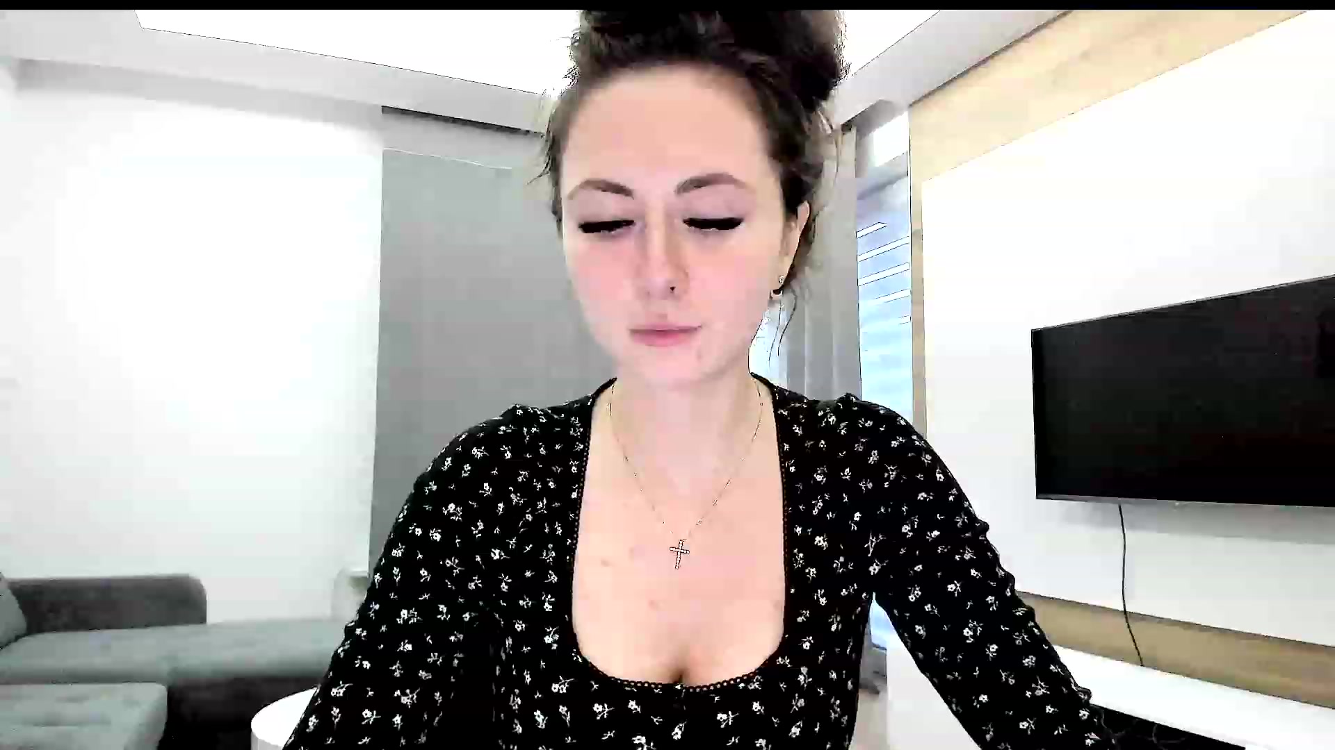 Gallery image thumbnail from Amber_Fry's myfreecams stream on, 05/02/2023, 18:10 image 3 of 20