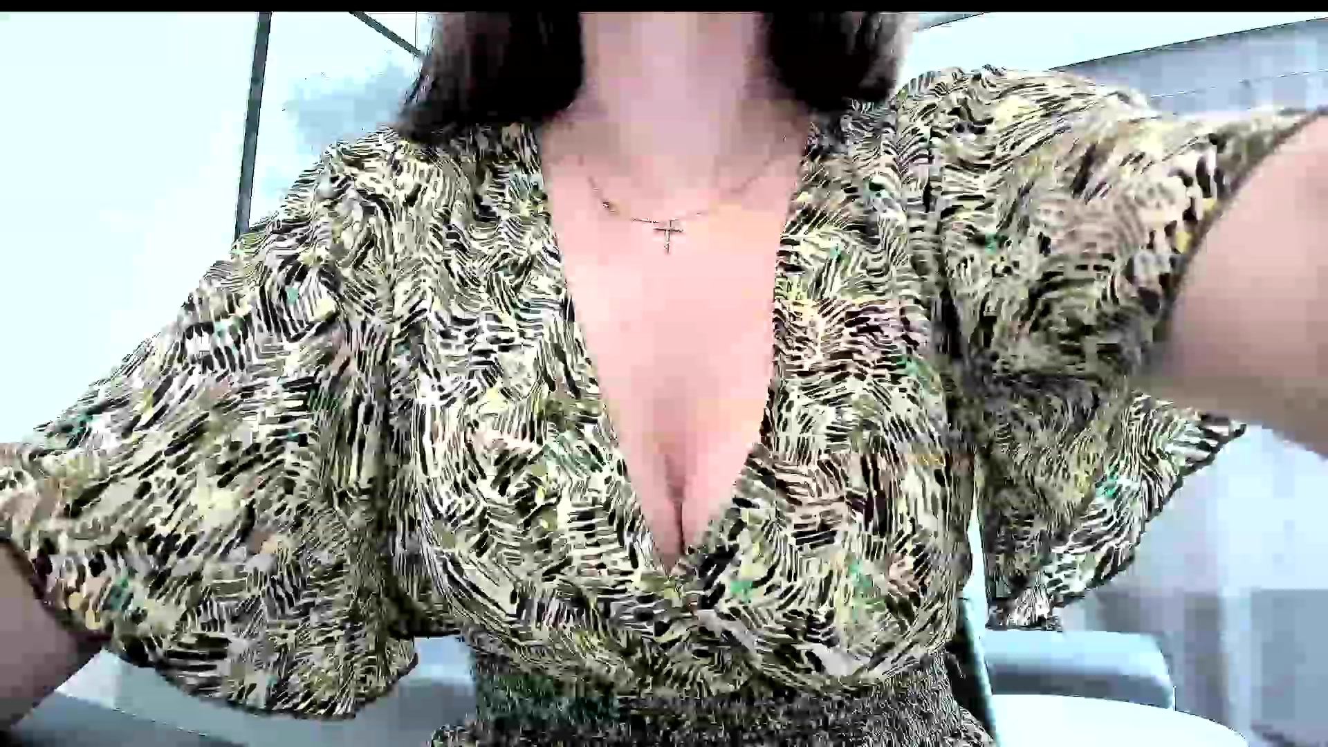 Gallery image thumbnail from Amber_Fry's myfreecams stream on, 05/04/2023, 14:06 image 14 of 20
