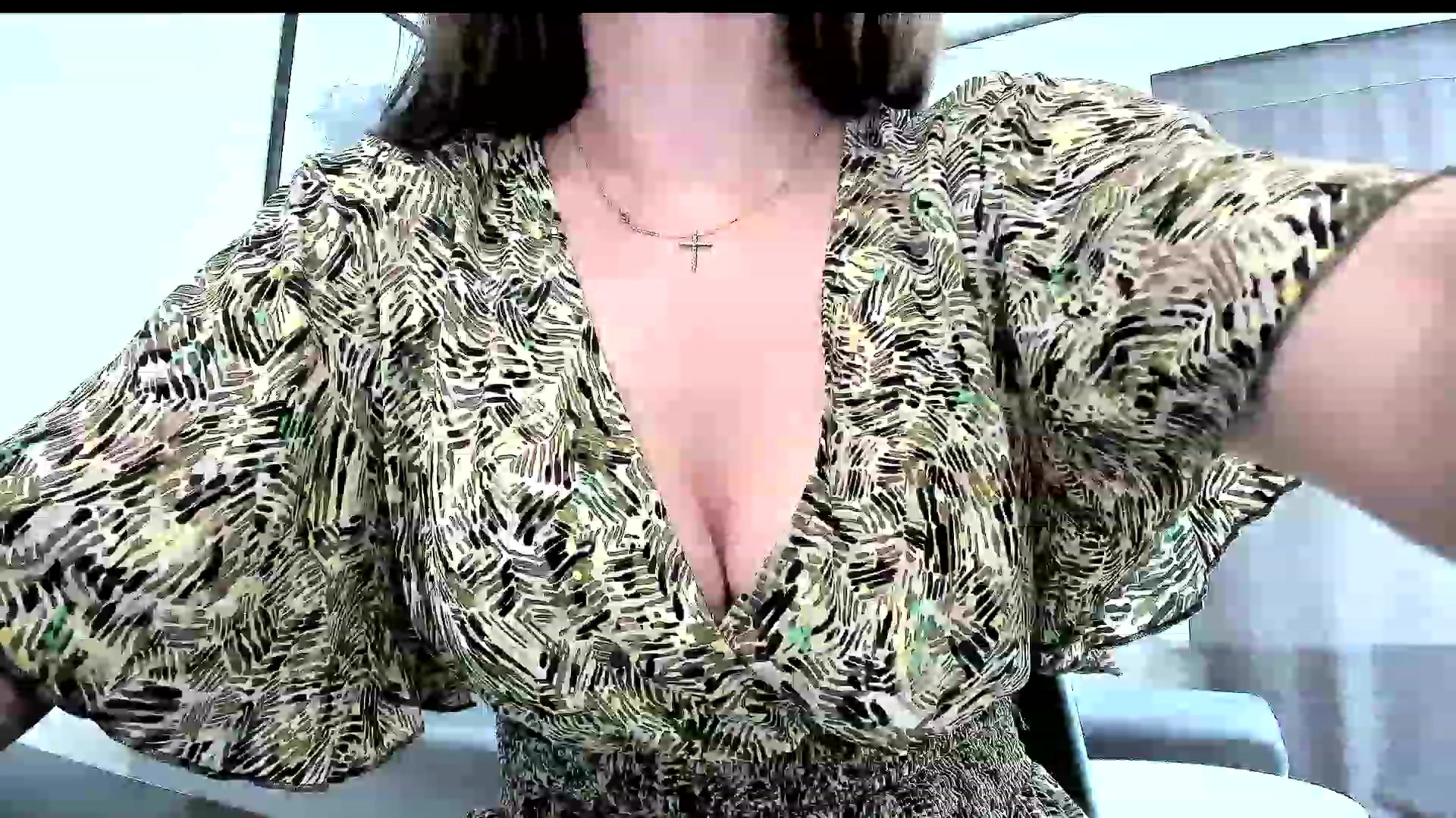 Gallery image thumbnail from Amber_Fry's myfreecams stream on, 05/04/2023, 14:06 image 15 of 20