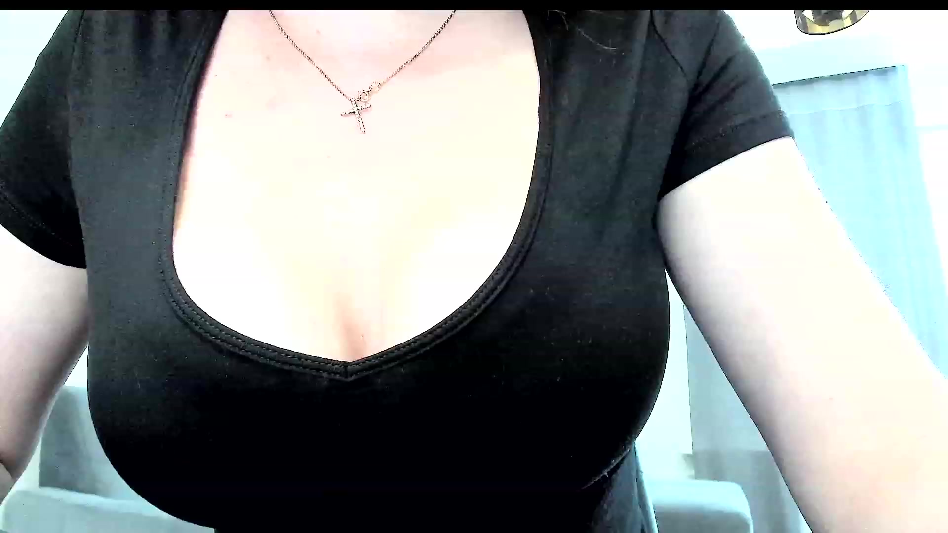 Gallery image thumbnail from Amber_Fry's myfreecams stream on, 05/08/2023, 16:49 image 15 of 20