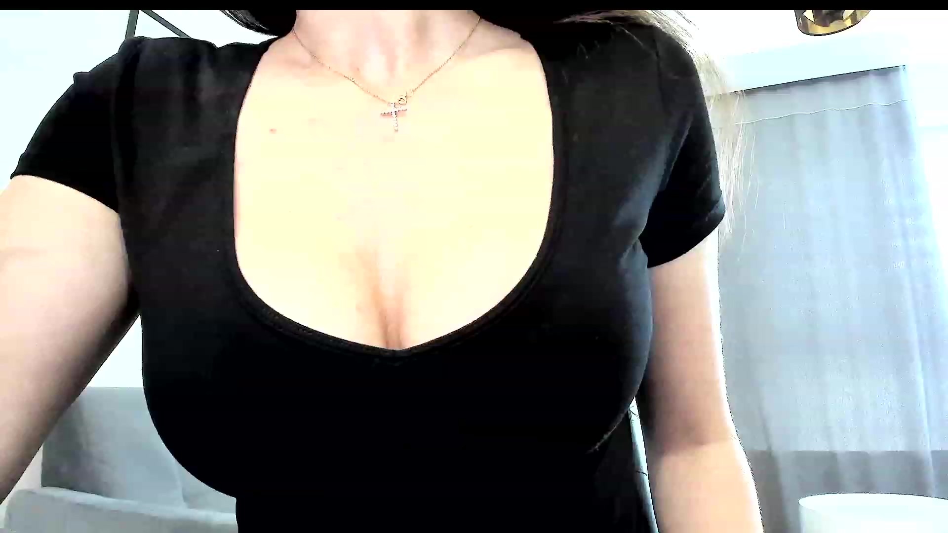 Gallery image thumbnail from Amber_Fry's myfreecams stream on, 05/08/2023, 16:49 image 14 of 20