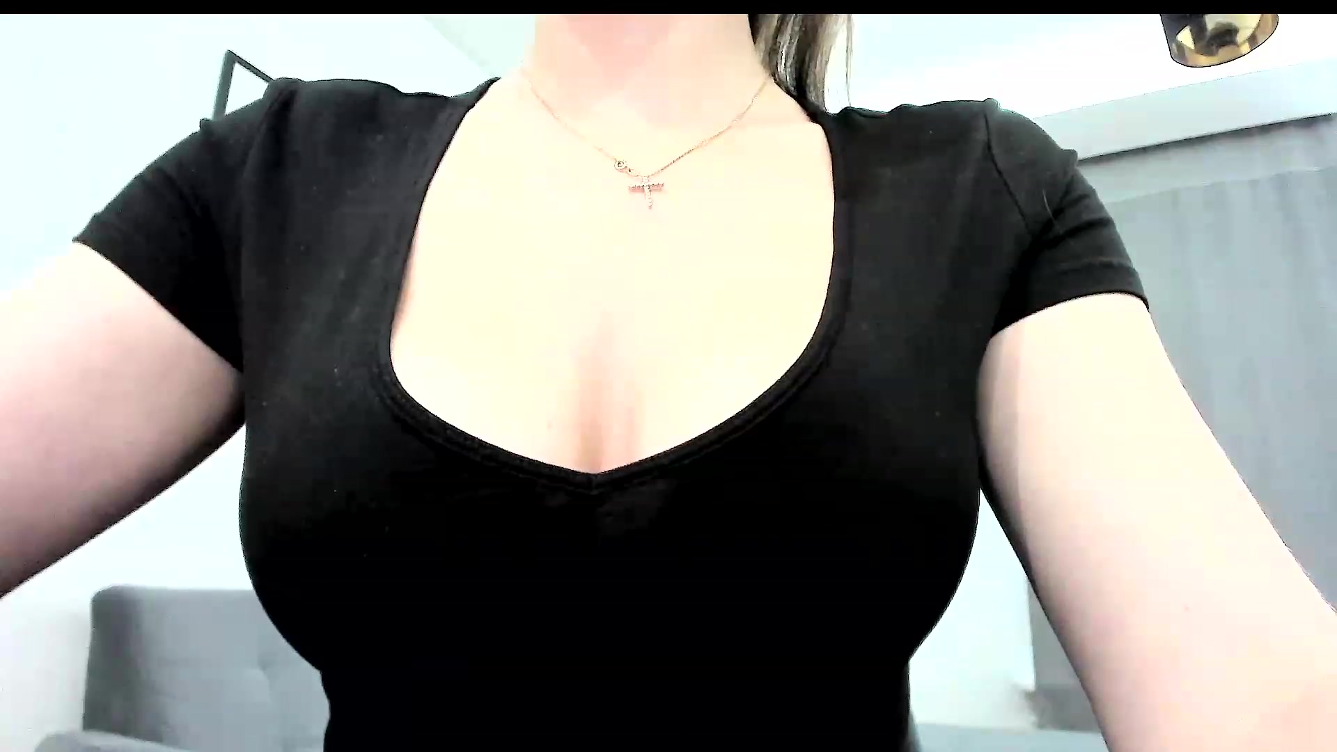 Gallery image thumbnail from Amber_Fry's myfreecams stream on, 05/18/2023, 17:25 image 19 of 20