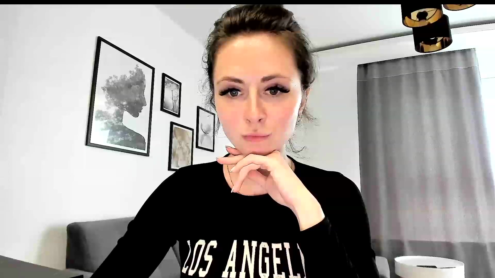 Gallery image thumbnail from Amber_Fry's myfreecams stream on, 05/26/2023, 17:13 image 13 of 20