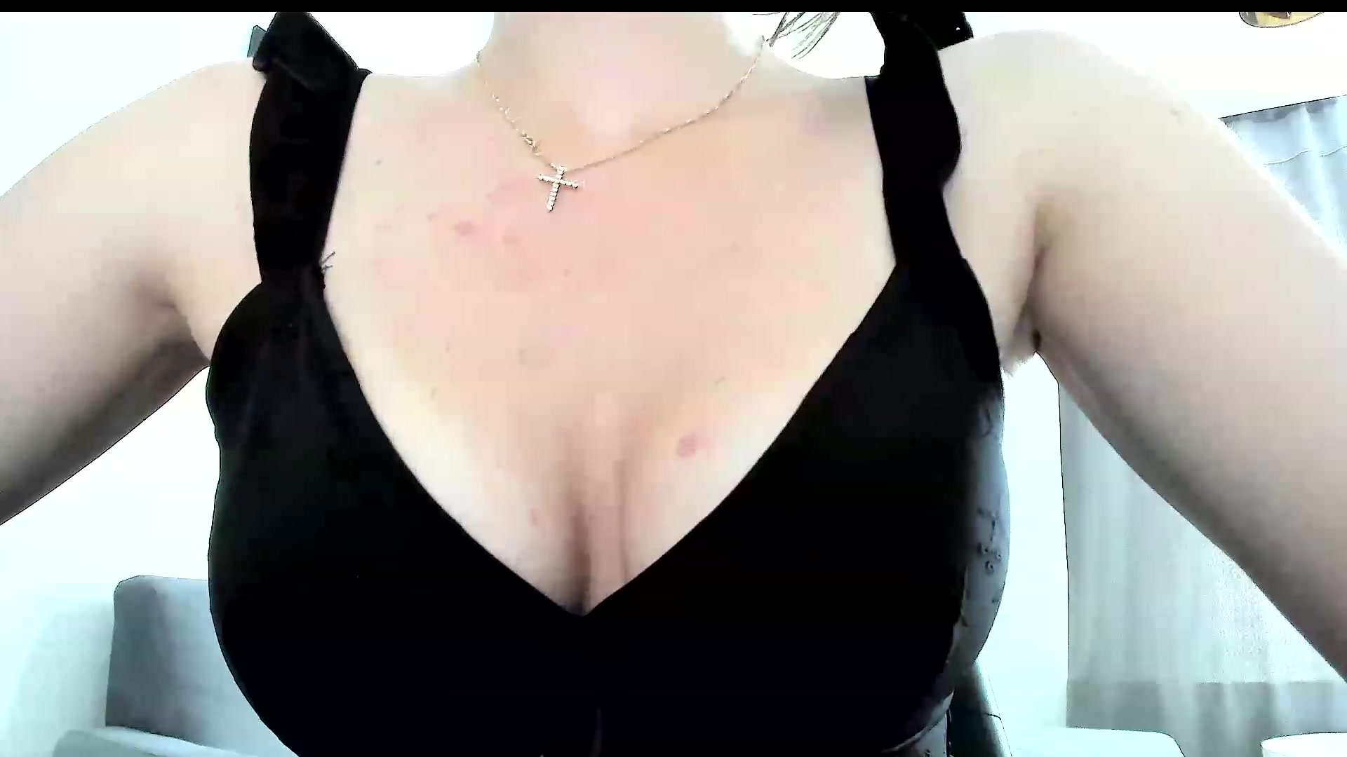 Gallery image thumbnail from Amber_Fry's myfreecams stream on, 06/01/2023, 14:09 image 4 of 20