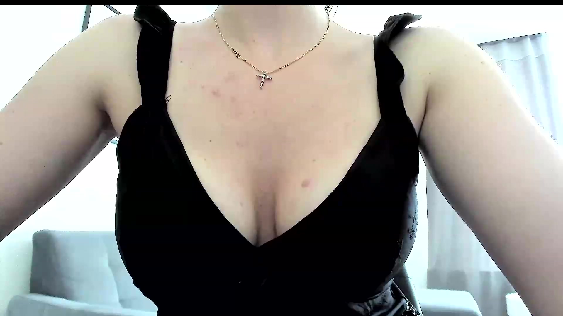 Gallery image thumbnail from Amber_Fry's myfreecams stream on, 06/01/2023, 14:09 image 15 of 20