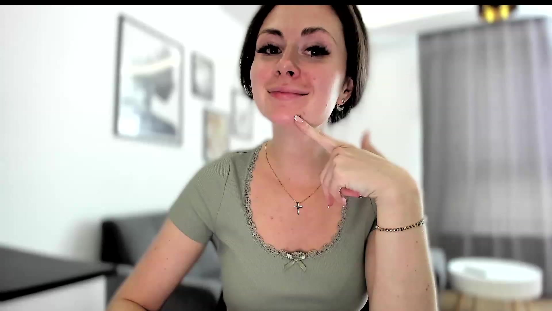 Gallery image thumbnail from Amber_Fry's myfreecams stream on, 06/05/2023, 15:22 image 18 of 20