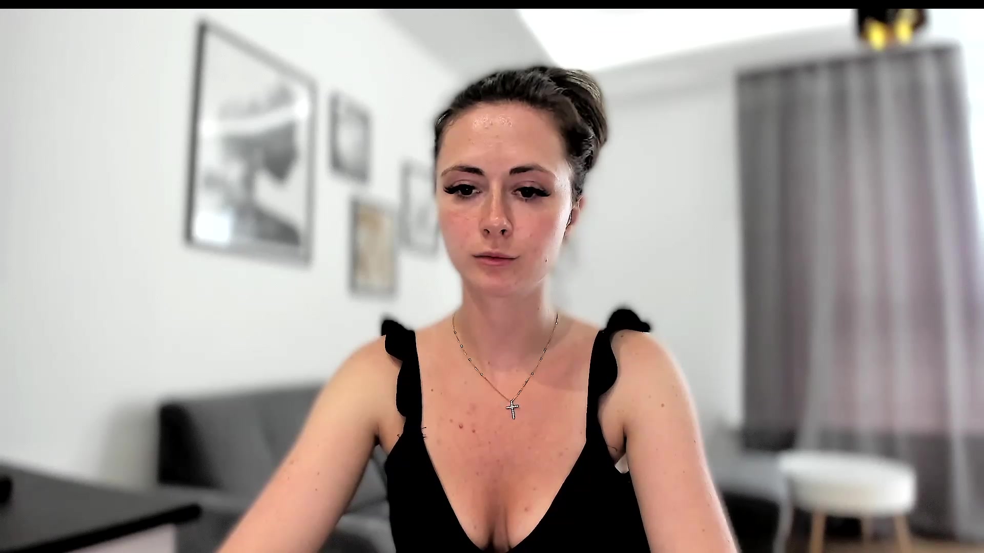 Gallery image thumbnail from Amber_Fry's myfreecams stream on, 06/09/2023, 17:08 image 16 of 20
