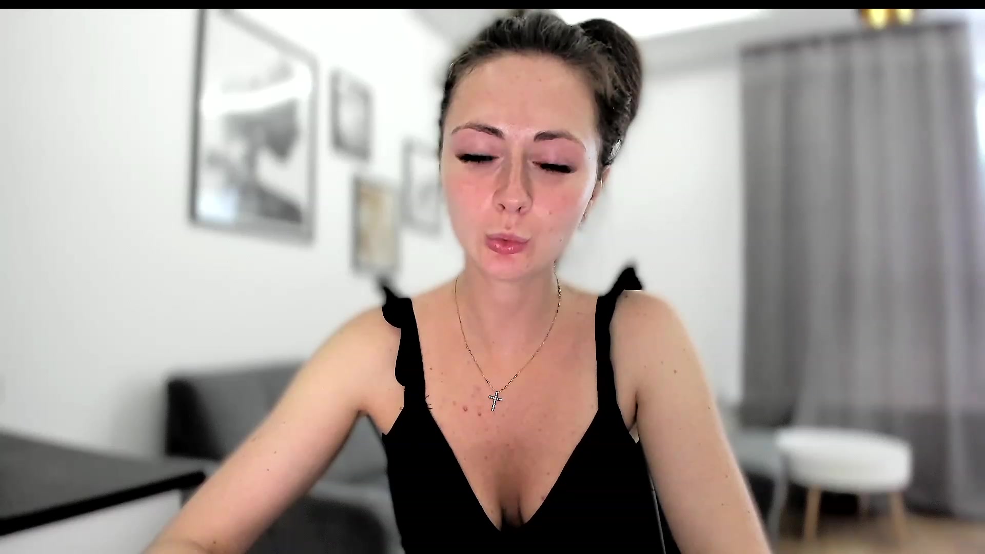 Gallery image thumbnail from Amber_Fry's myfreecams stream on, 06/09/2023, 18:23 image 16 of 20