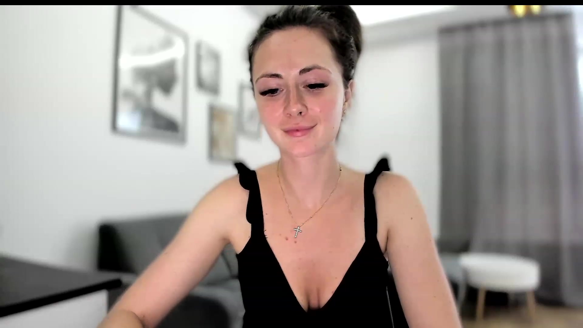 Gallery image thumbnail from Amber_Fry's myfreecams stream on, 06/09/2023, 18:23 image 14 of 20