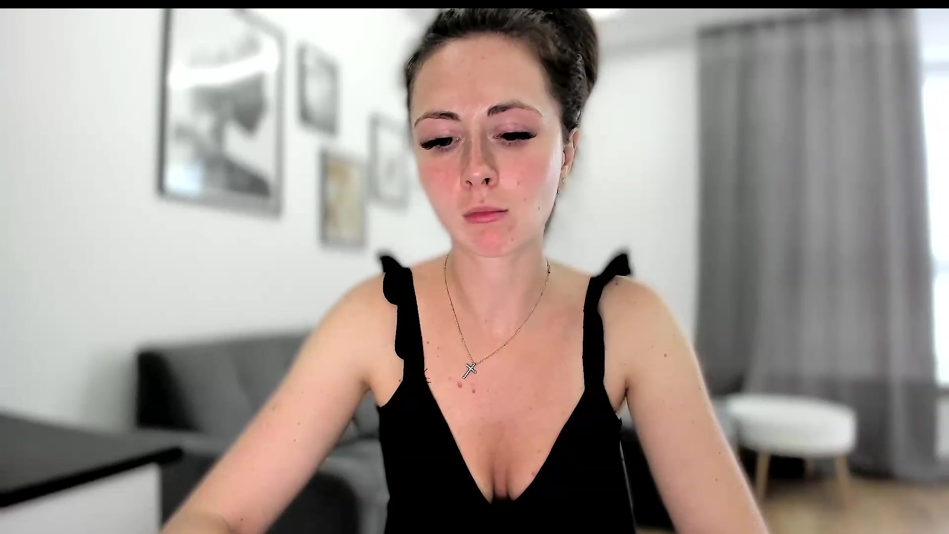 Gallery image thumbnail from Amber_Fry's myfreecams stream on, 06/09/2023, 18:23 image 13 of 20