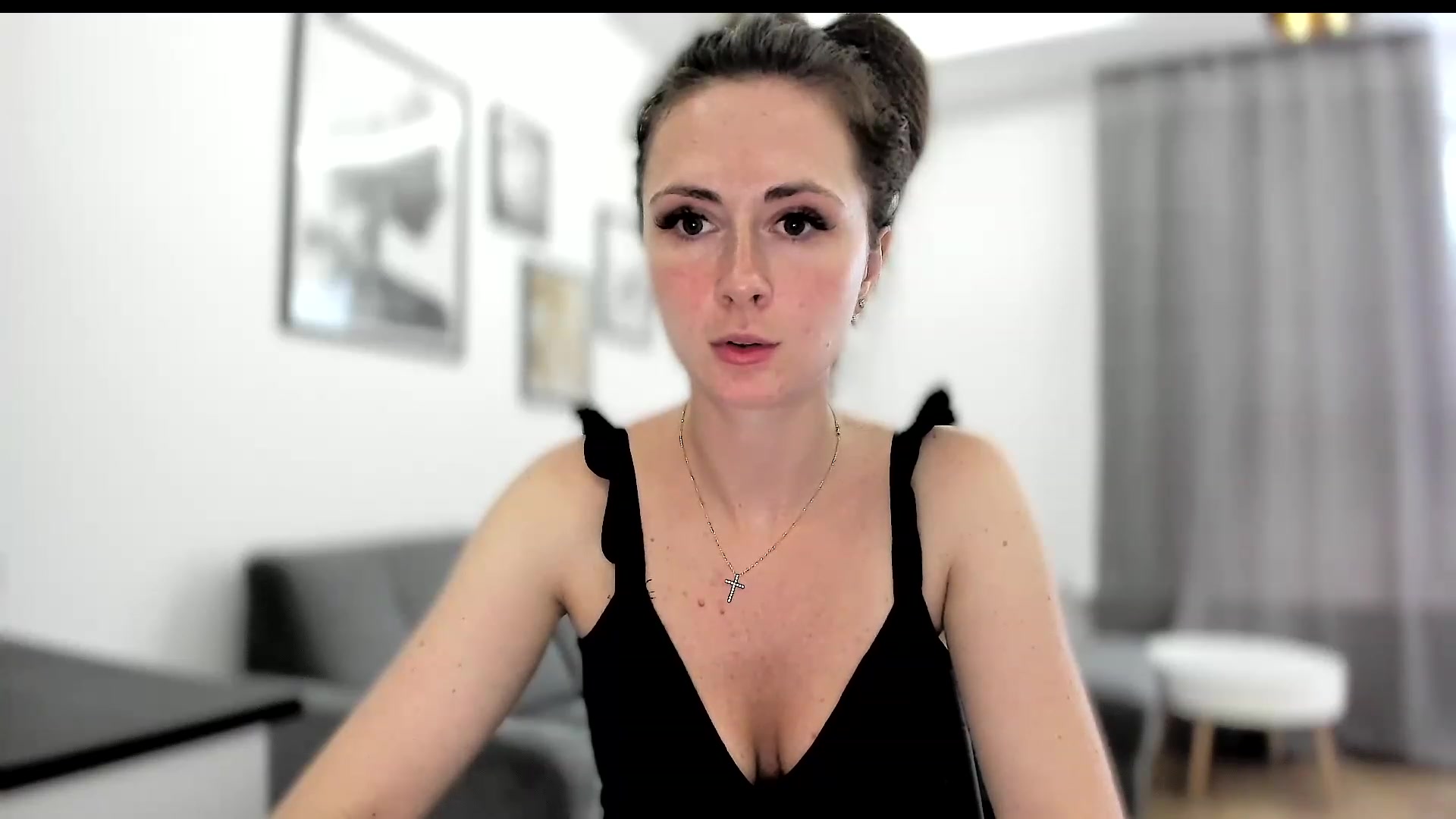 Gallery image thumbnail from Amber_Fry's myfreecams stream on, 06/09/2023, 18:23 image 15 of 20