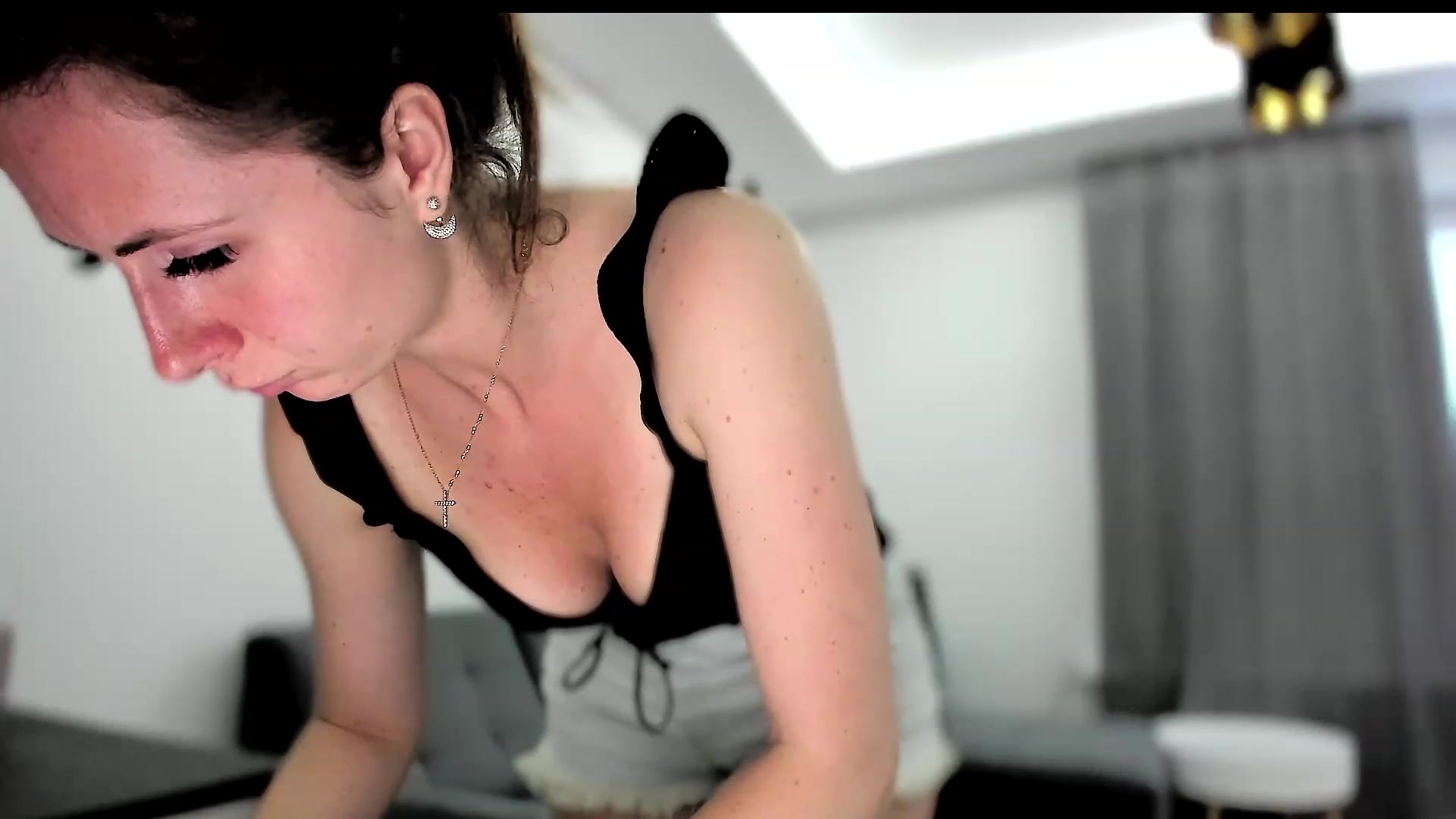 Gallery image thumbnail from Amber_Fry's myfreecams stream on, 06/09/2023, 19:20 image 4 of 20