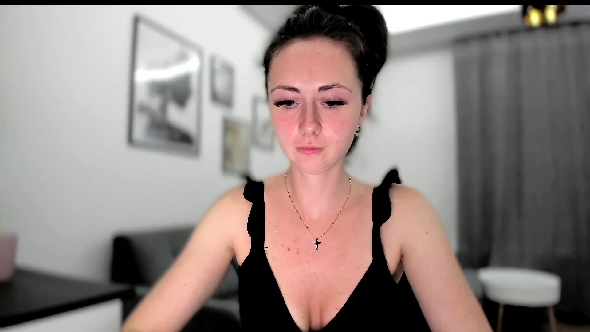 Gallery image thumbnail from Amber_Fry's myfreecams stream on, 06/09/2023, 19:20 image 12 of 20