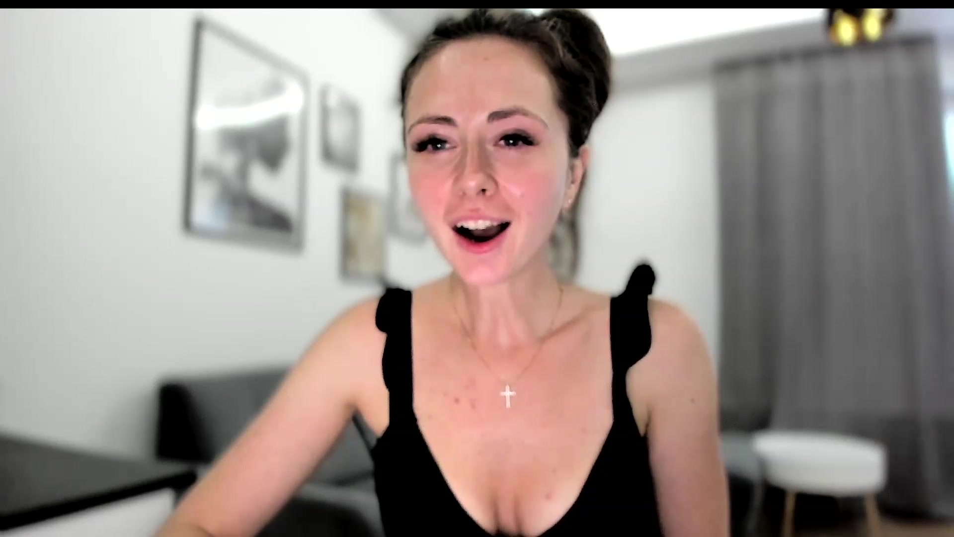 Gallery image thumbnail from Amber_Fry's myfreecams stream on, 06/09/2023, 19:20 image 5 of 20