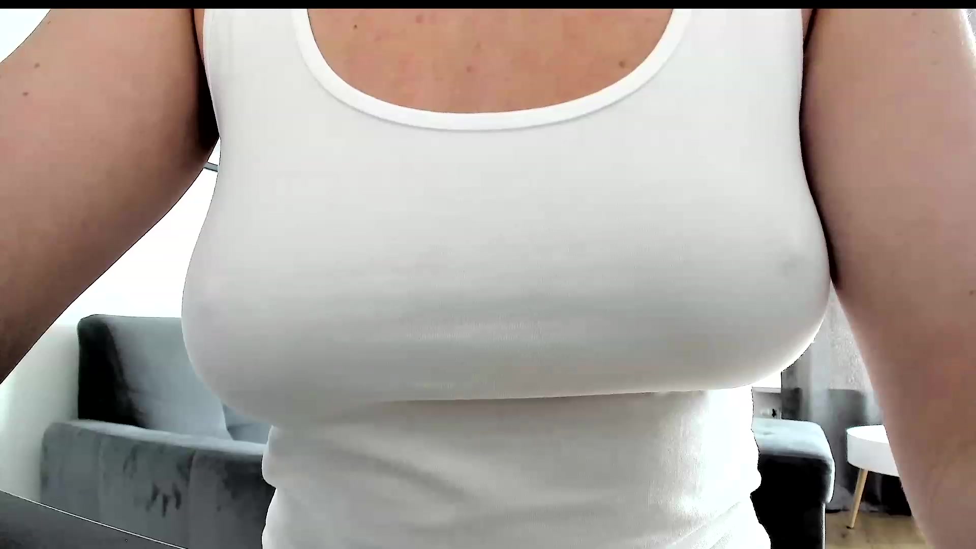 Gallery image thumbnail from Amber_Fry's myfreecams stream on, 06/10/2023, 12:38 image 5 of 20
