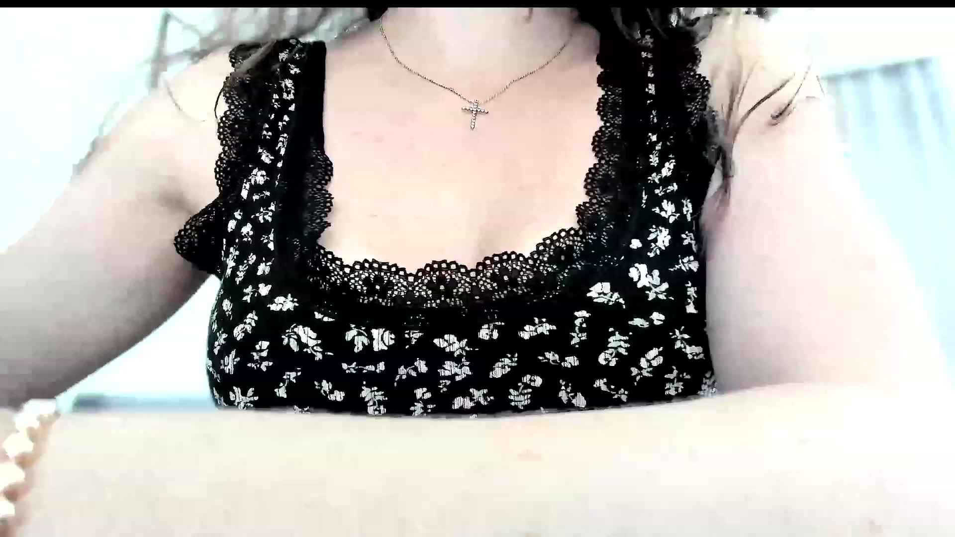 Gallery image thumbnail from Amber_Fry's myfreecams stream on, 06/21/2023, 10:37 image 6 of 20