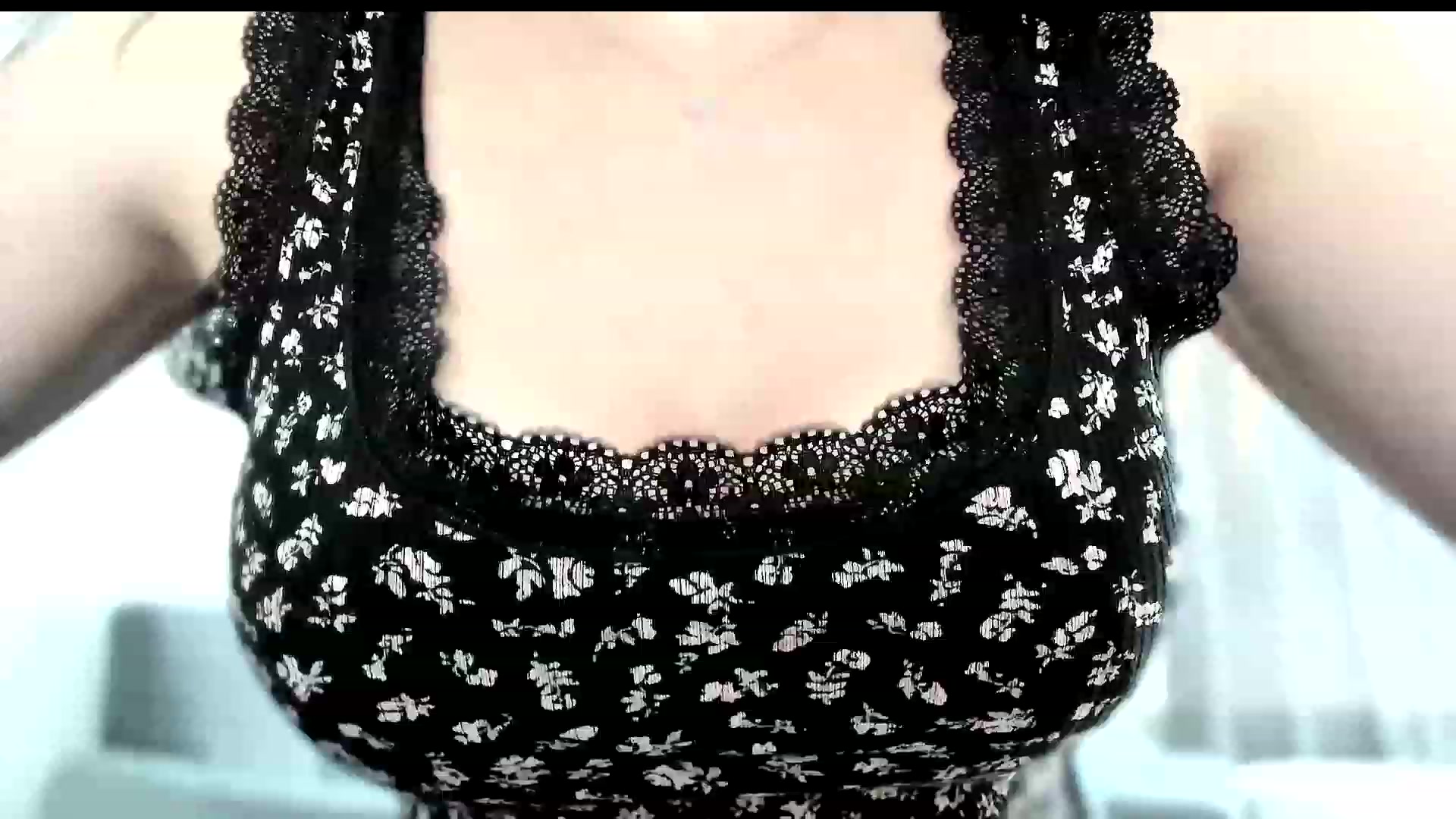Gallery image thumbnail from Amber_Fry's myfreecams stream on, 06/21/2023, 10:37 image 2 of 20