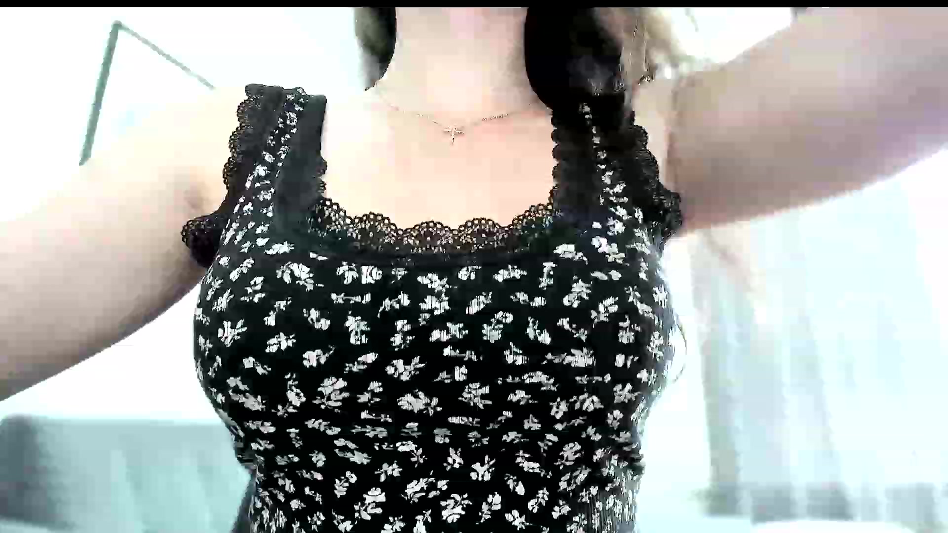 Gallery image thumbnail from Amber_Fry's myfreecams stream on, 06/21/2023, 11:40 image 3 of 20