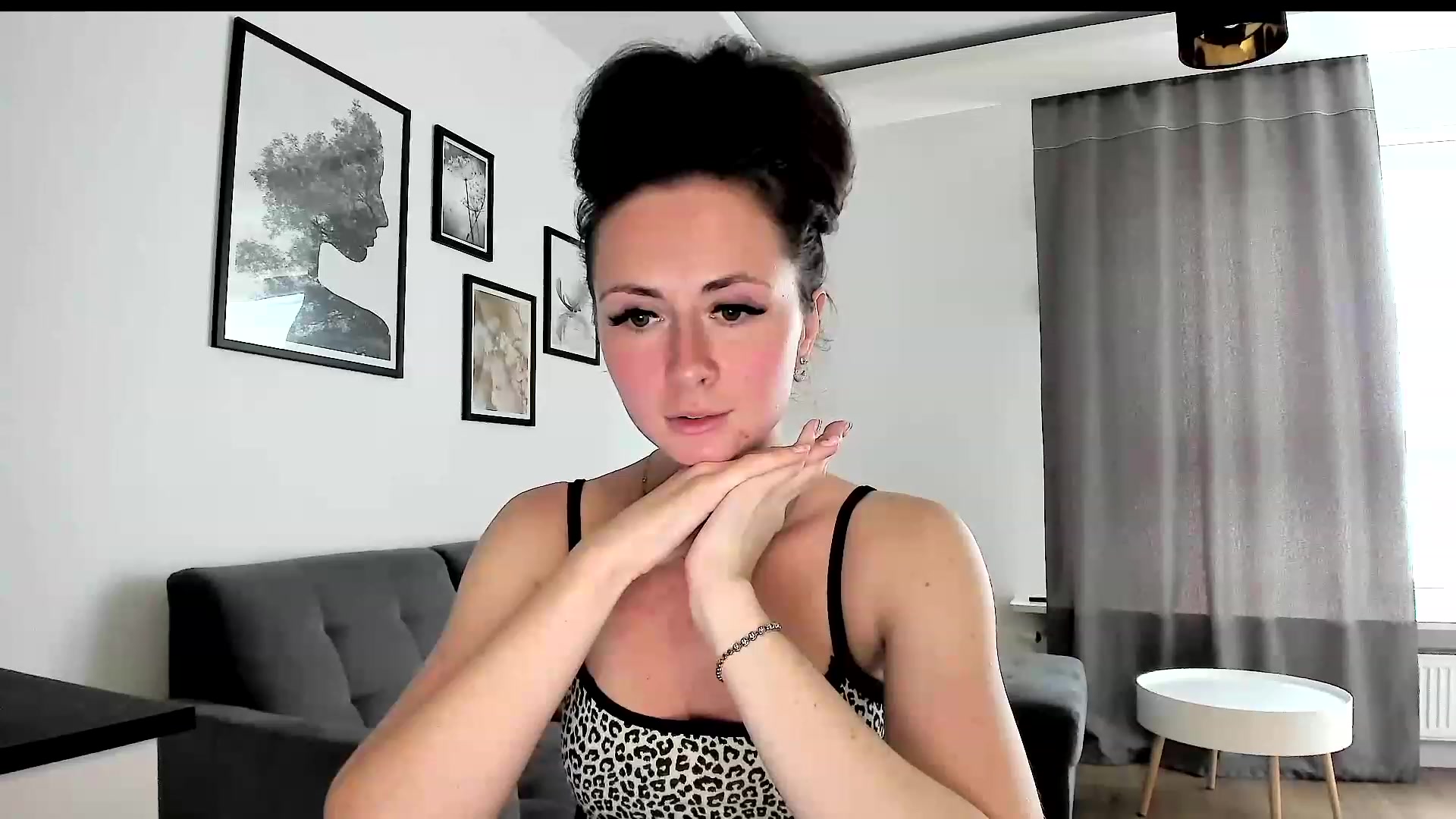 Gallery image thumbnail from Amber_Fry's myfreecams stream on, 06/24/2023, 15:33 image 8 of 20