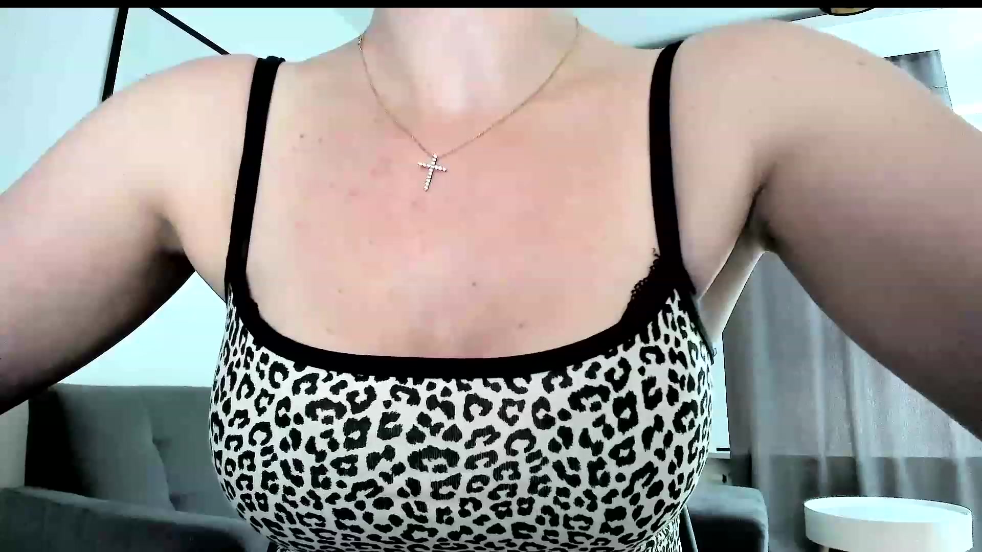 Gallery image thumbnail from Amber_Fry's myfreecams stream on, 06/24/2023, 15:33 image 19 of 20