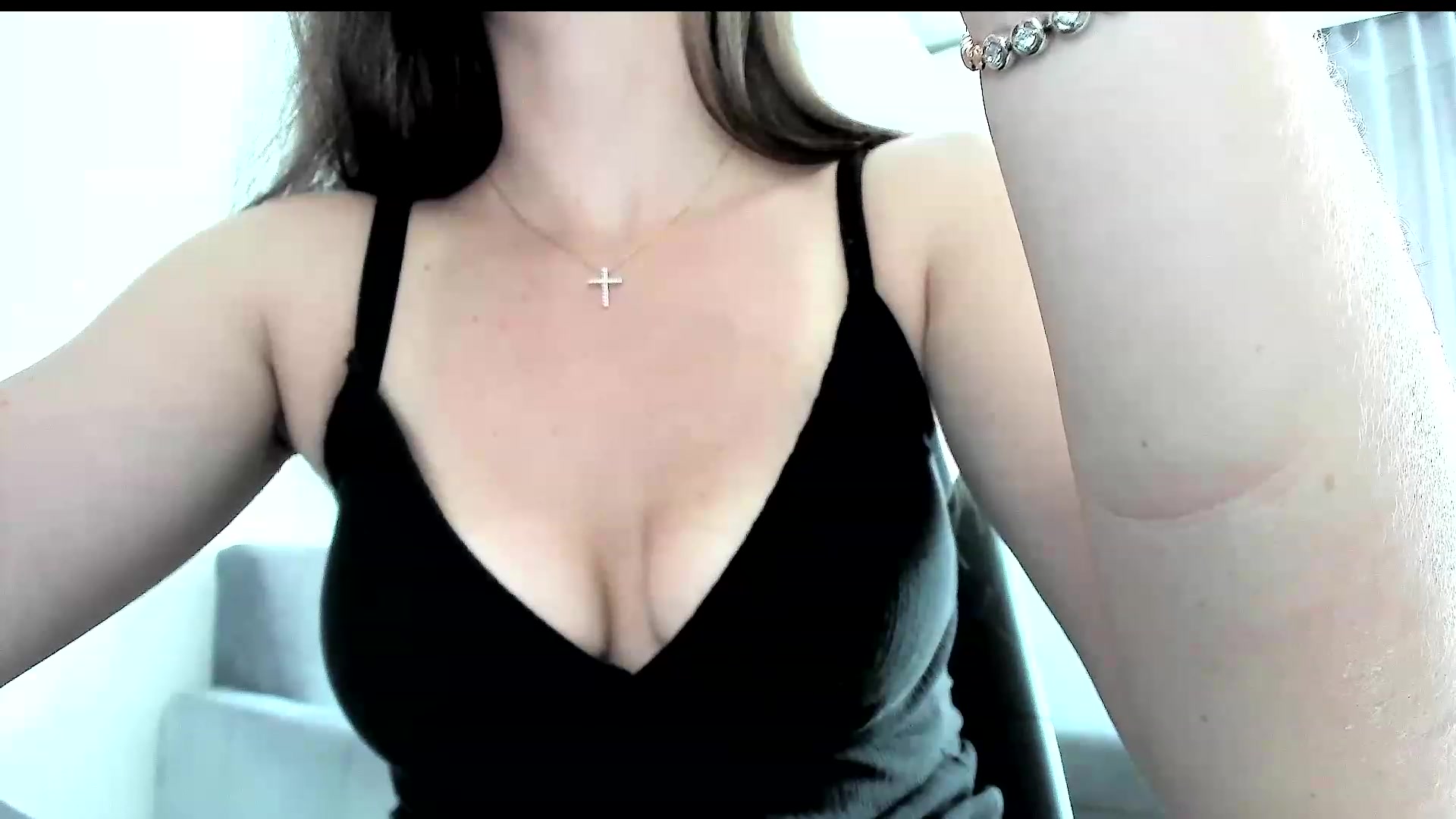 Gallery image thumbnail from Amber_Fry's myfreecams stream on, 07/04/2023, 13:42 image 15 of 20