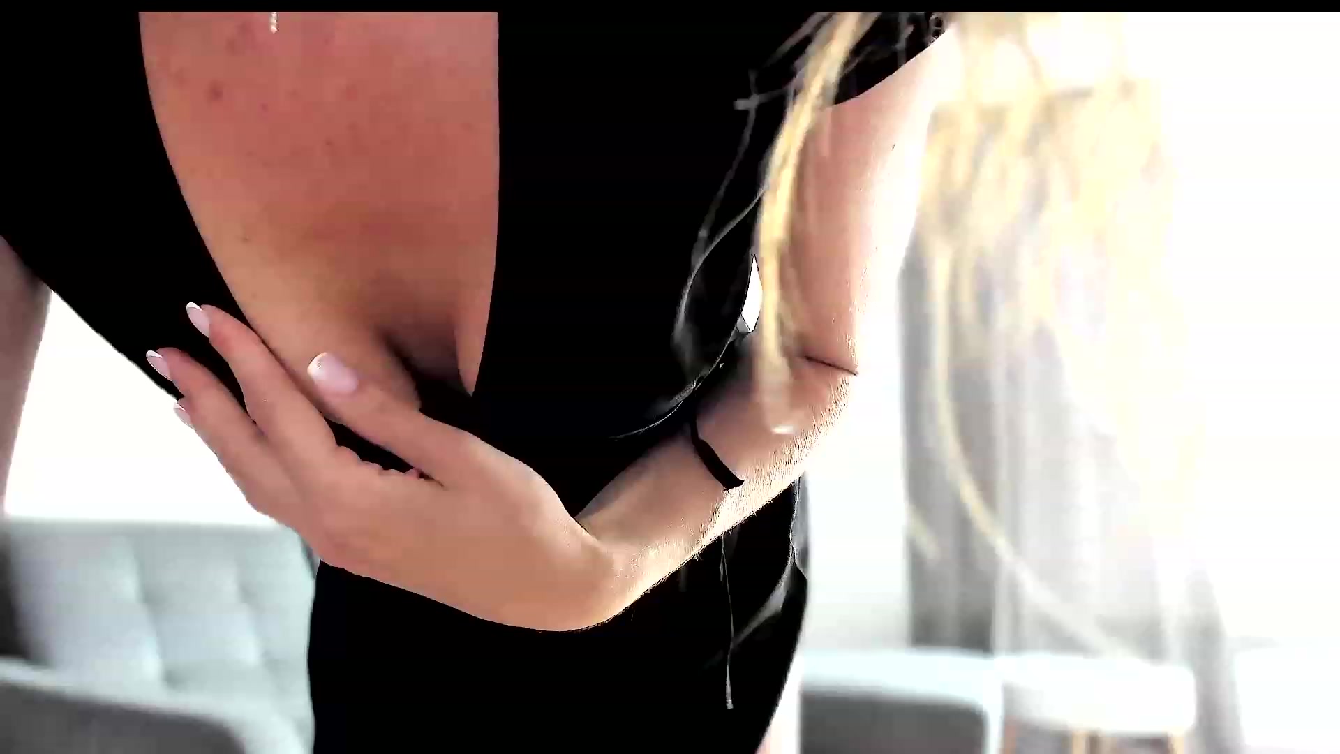 Gallery image thumbnail from Amber_Fry's myfreecams stream on, 07/25/2023, 13:53 image 7 of 20