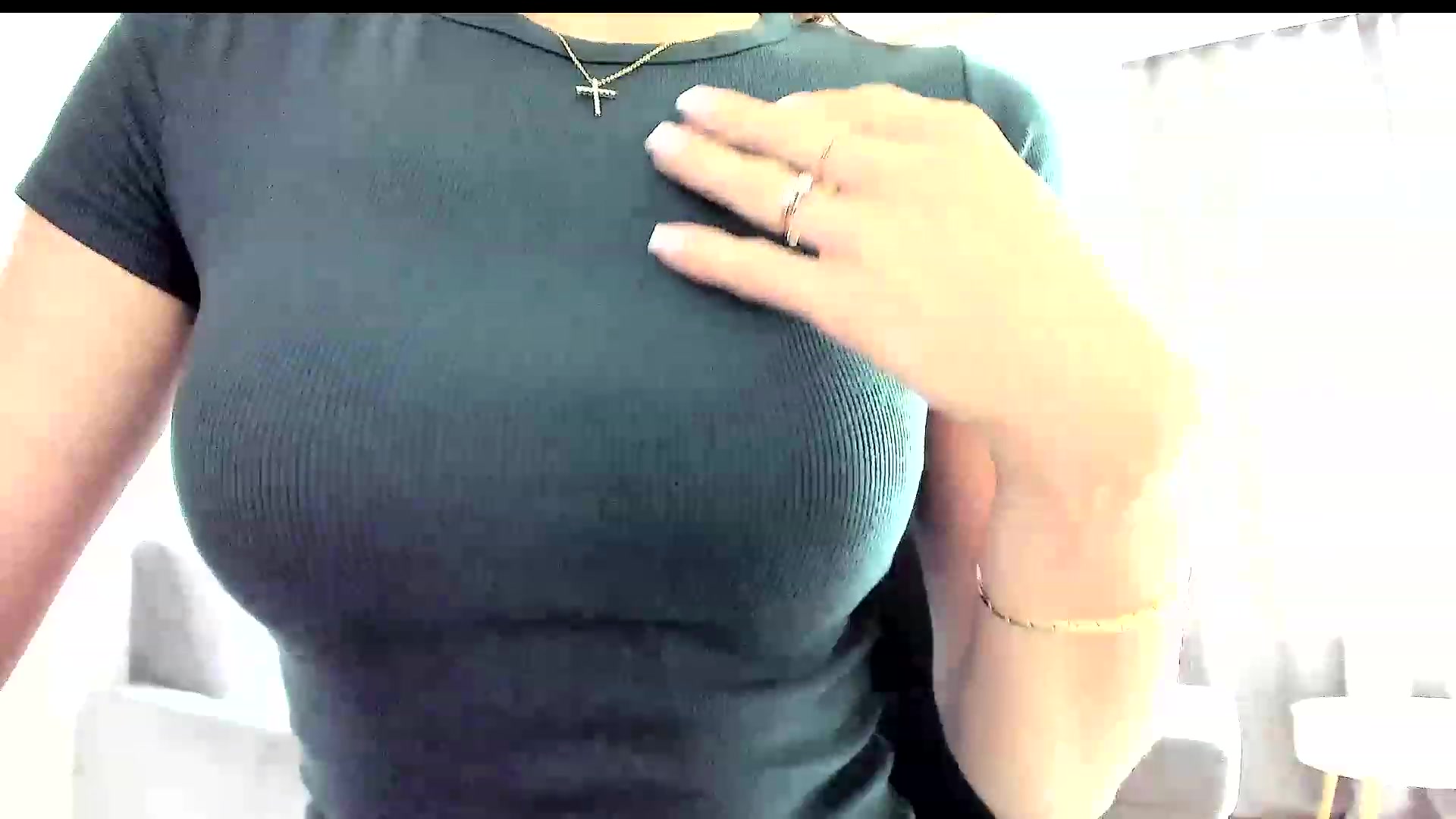 Gallery image thumbnail from Amber_Fry's myfreecams stream on, 07/30/2023, 13:30 image 18 of 20