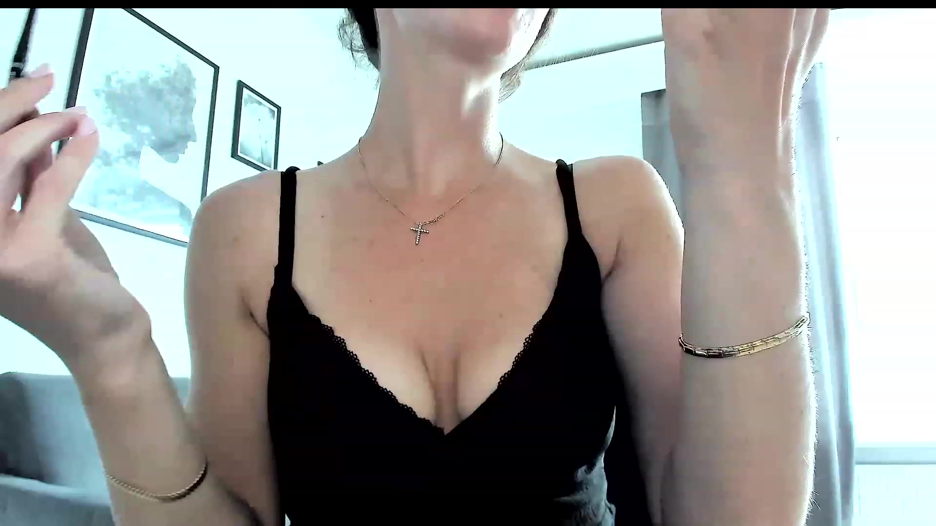 Gallery image thumbnail from Amber_Fry's myfreecams stream on, 08/04/2023, 13:48 image 5 of 20