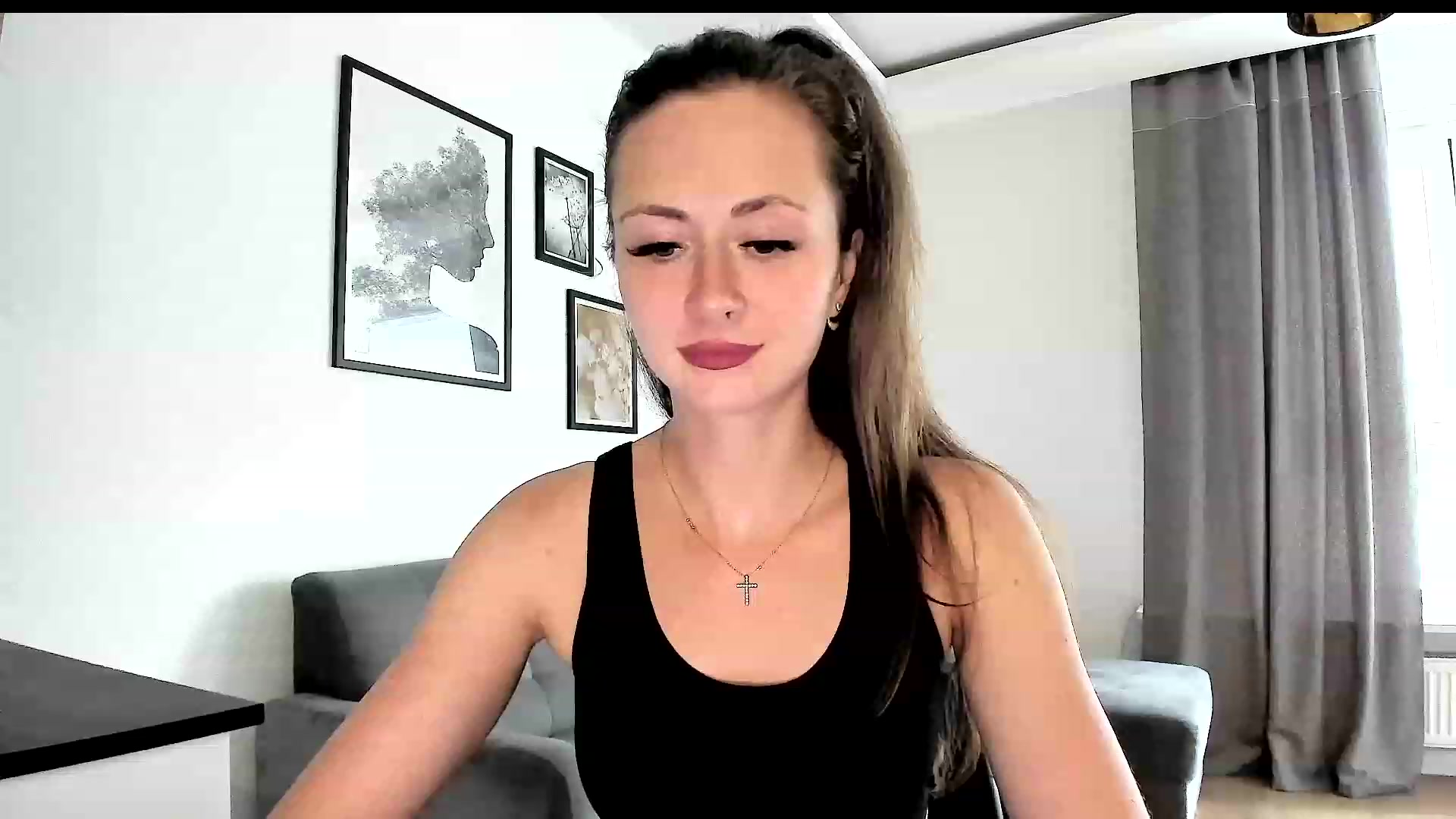 Gallery image thumbnail from Amber_Fry's myfreecams stream on, 08/05/2023, 13:52 image 9 of 20