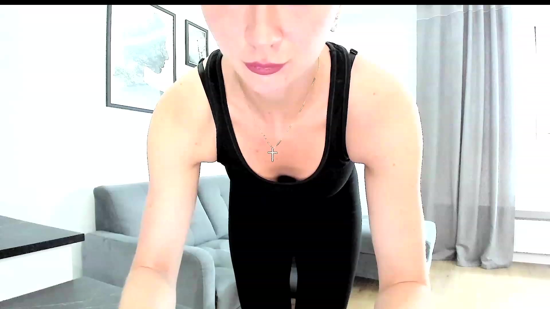 Gallery image thumbnail from Amber_Fry's myfreecams stream on, 08/05/2023, 15:58 image 4 of 20