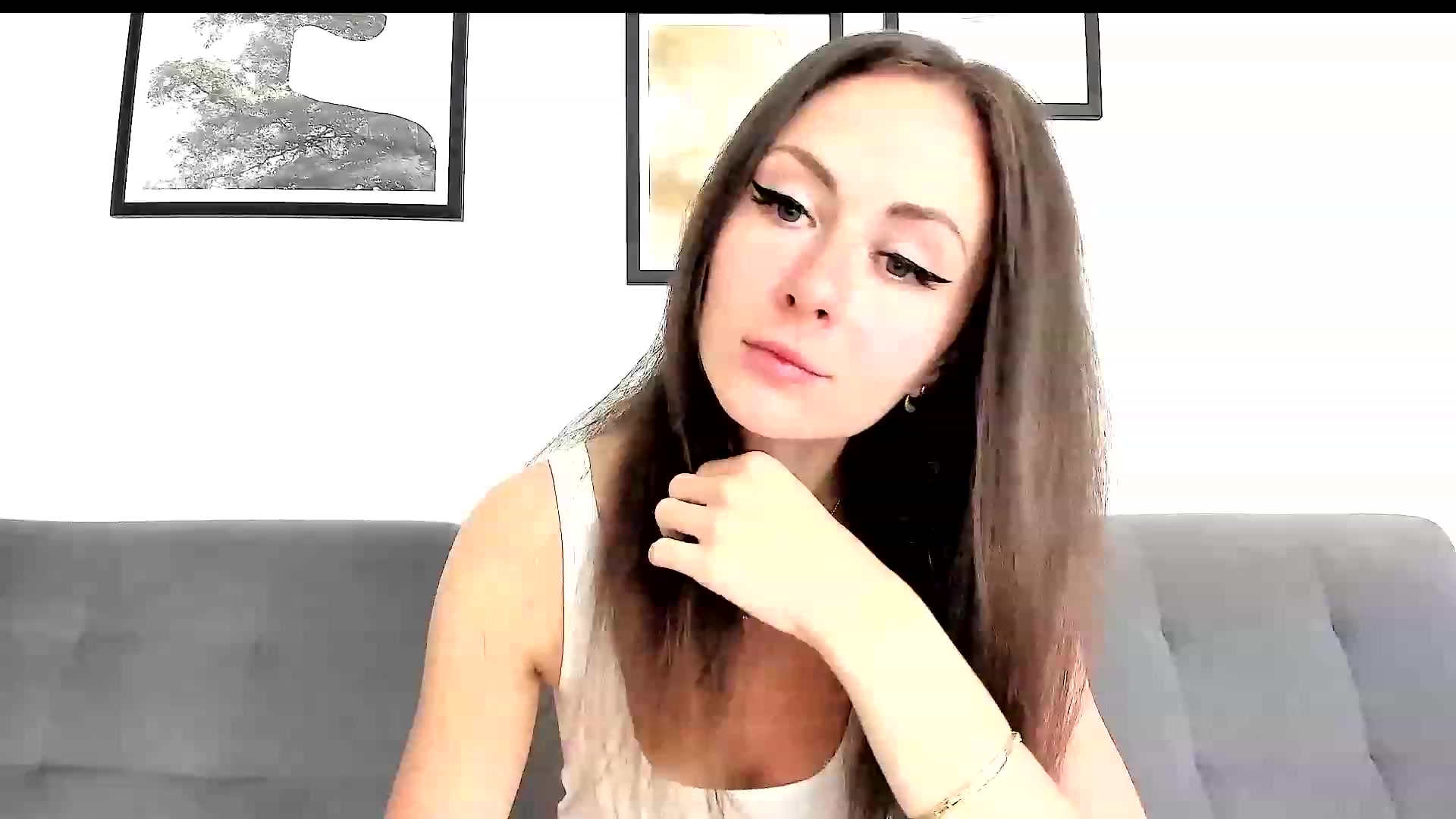 Gallery image thumbnail from Amber_Fry's myfreecams stream on, 08/08/2023, 12:11 image 9 of 20