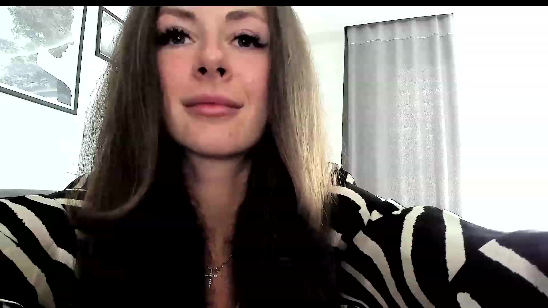 Gallery image thumbnail from Amber_Fry's myfreecams stream on, 09/19/2023, 12:54 image 9 of 20