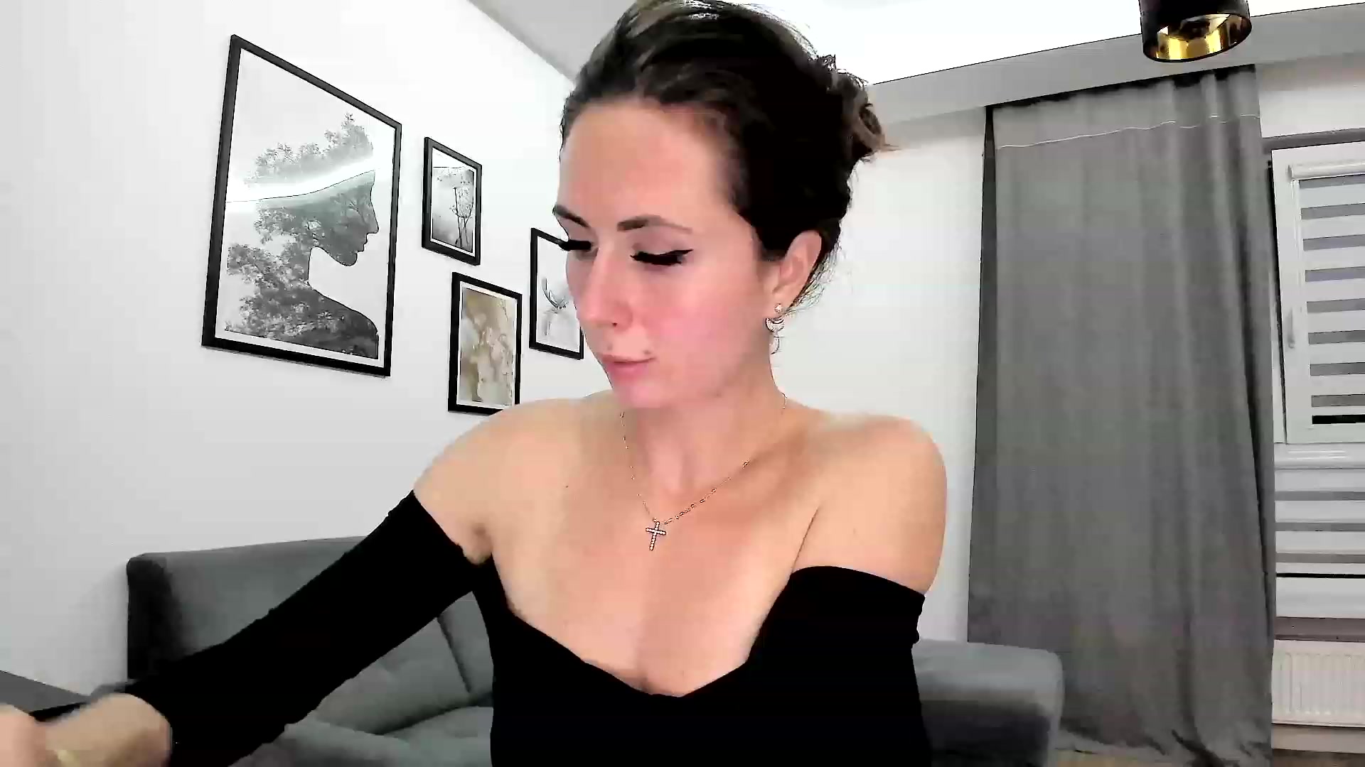Gallery image thumbnail from Amber_Fry's myfreecams stream on, 10/02/2023, 17:09 image 17 of 20