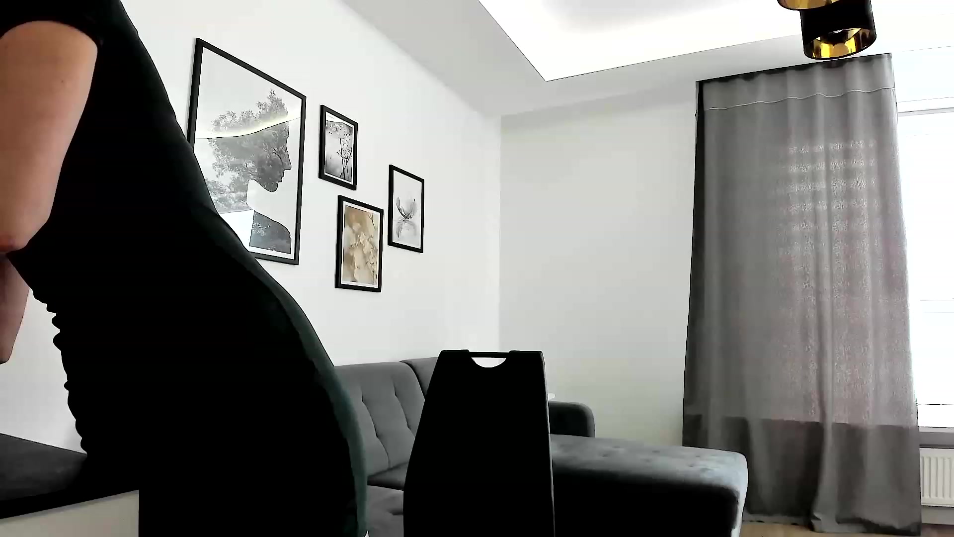 Gallery image thumbnail from Amber_Fry's myfreecams stream on, 10/06/2023, 13:34 image 19 of 20