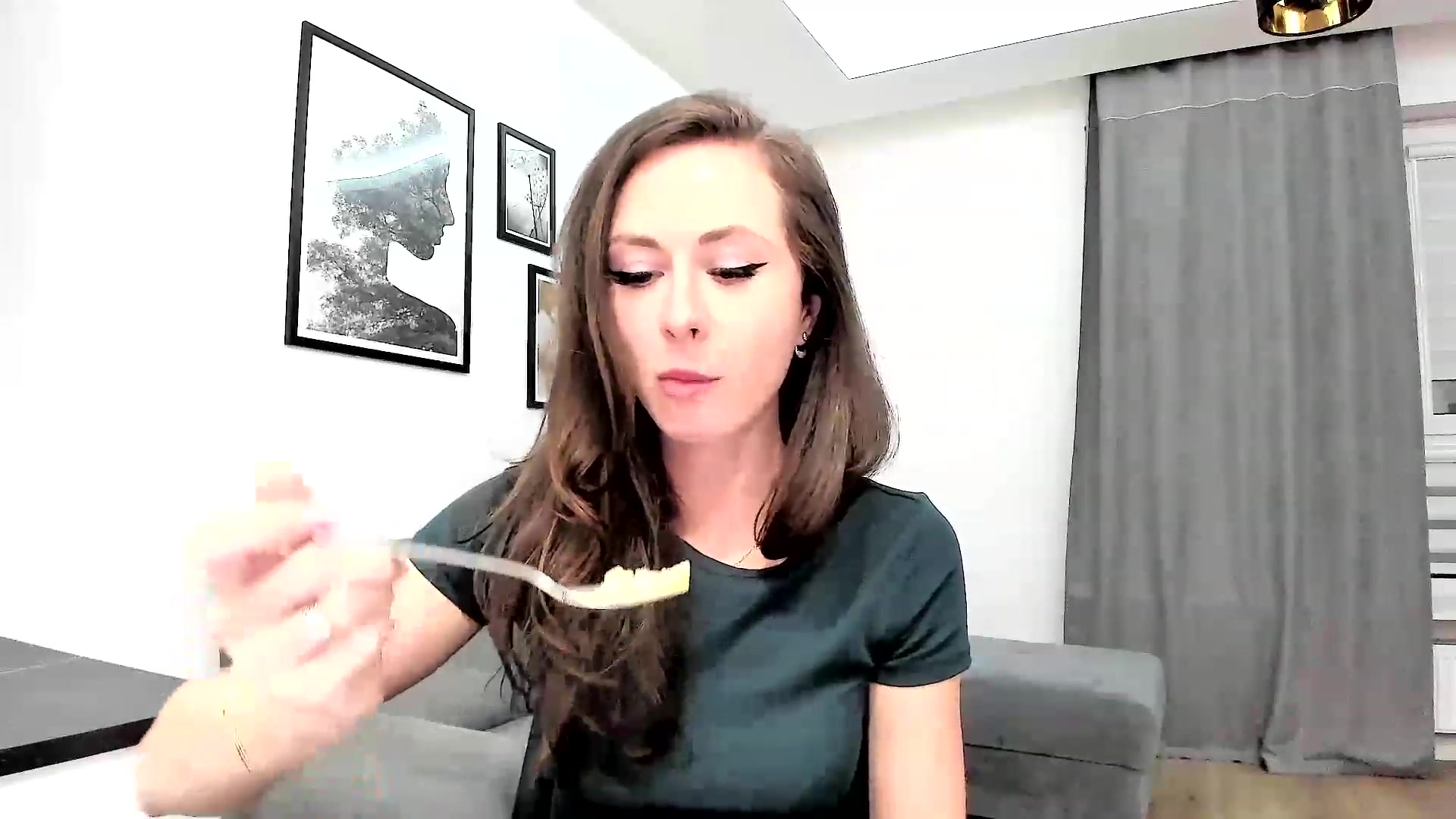 Gallery image thumbnail from Amber_Fry's myfreecams stream on, 10/06/2023, 17:28 image 14 of 20