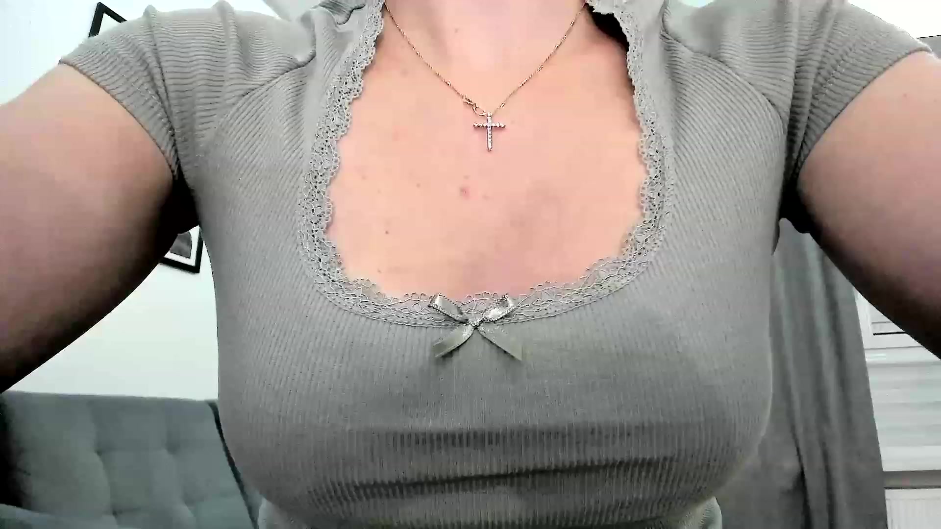 Gallery image thumbnail from Amber_Fry's myfreecams stream on, 10/19/2023, 18:15 image 11 of 20