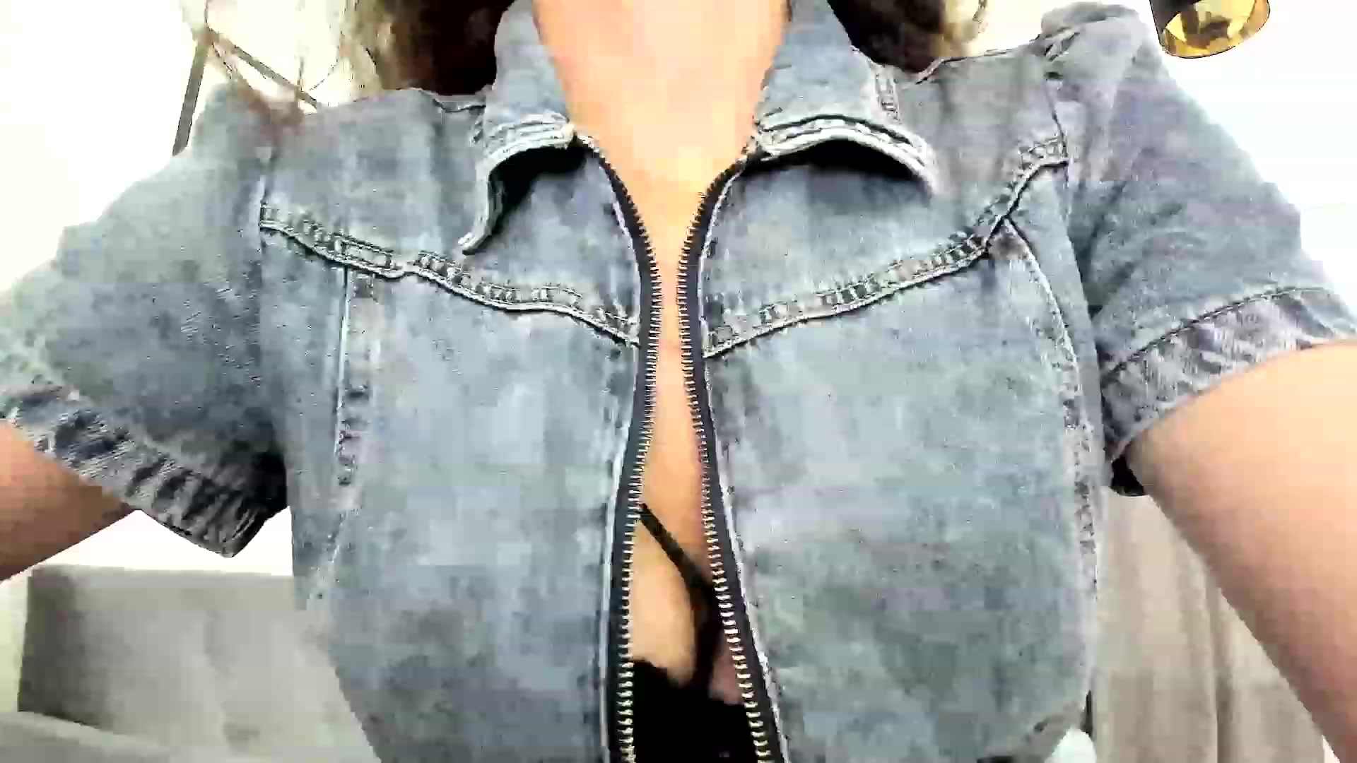 Gallery image thumbnail from Amber_Fry's myfreecams stream on, 10/26/2023, 14:40 image 6 of 20