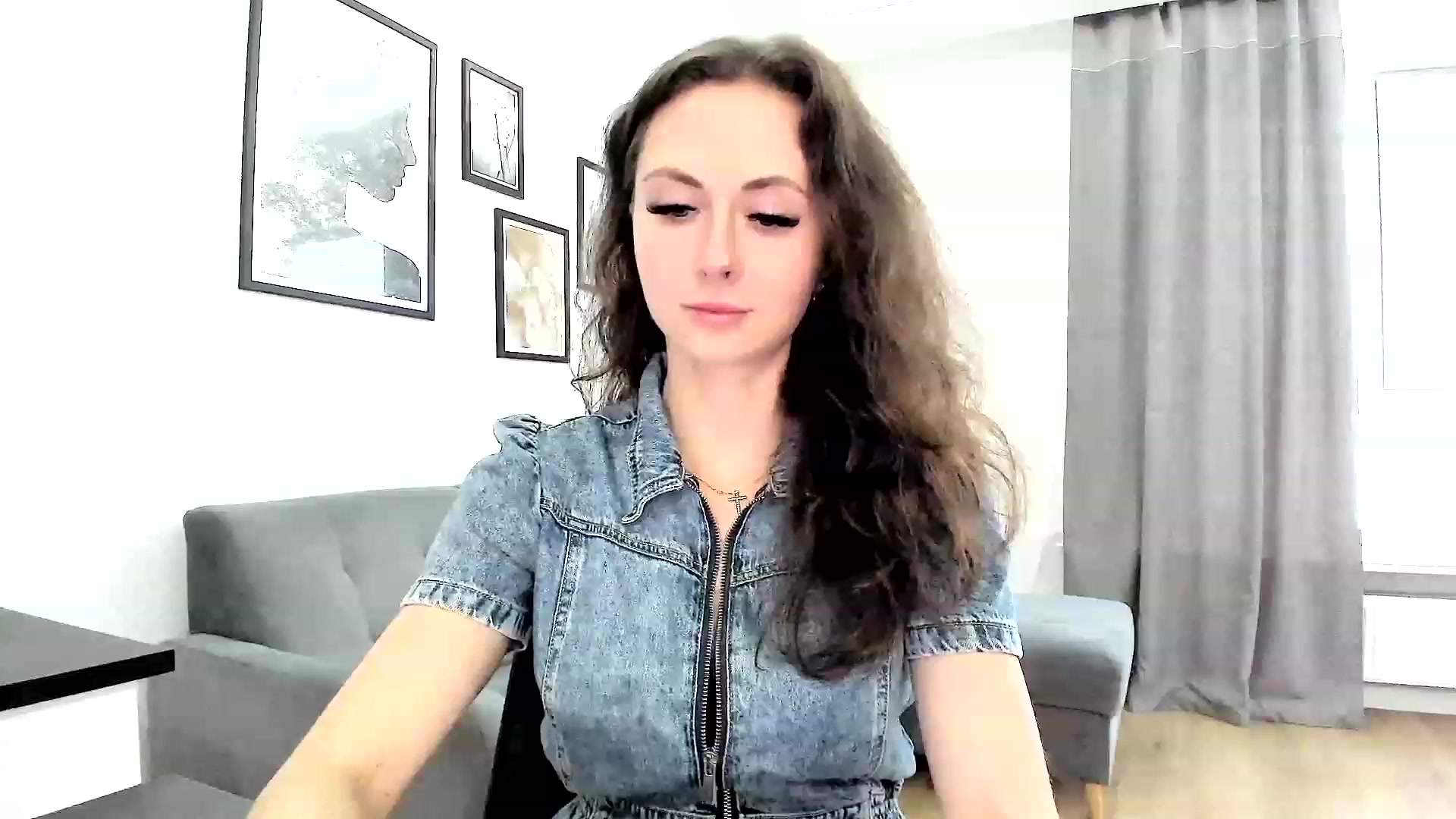 Gallery image thumbnail from Amber_Fry's myfreecams stream on, 10/26/2023, 14:40 image 15 of 20