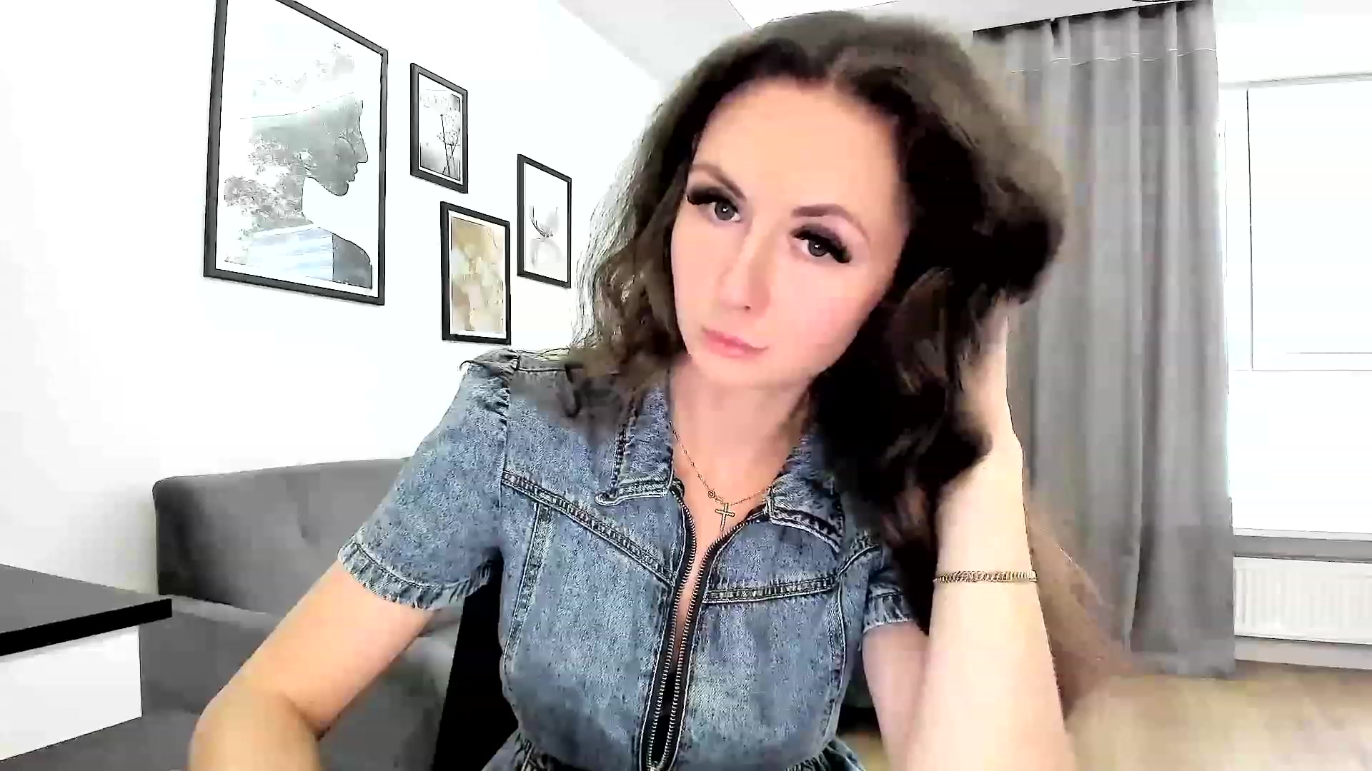 Gallery image thumbnail from Amber_Fry's myfreecams stream on, 10/26/2023, 14:40 image 12 of 20